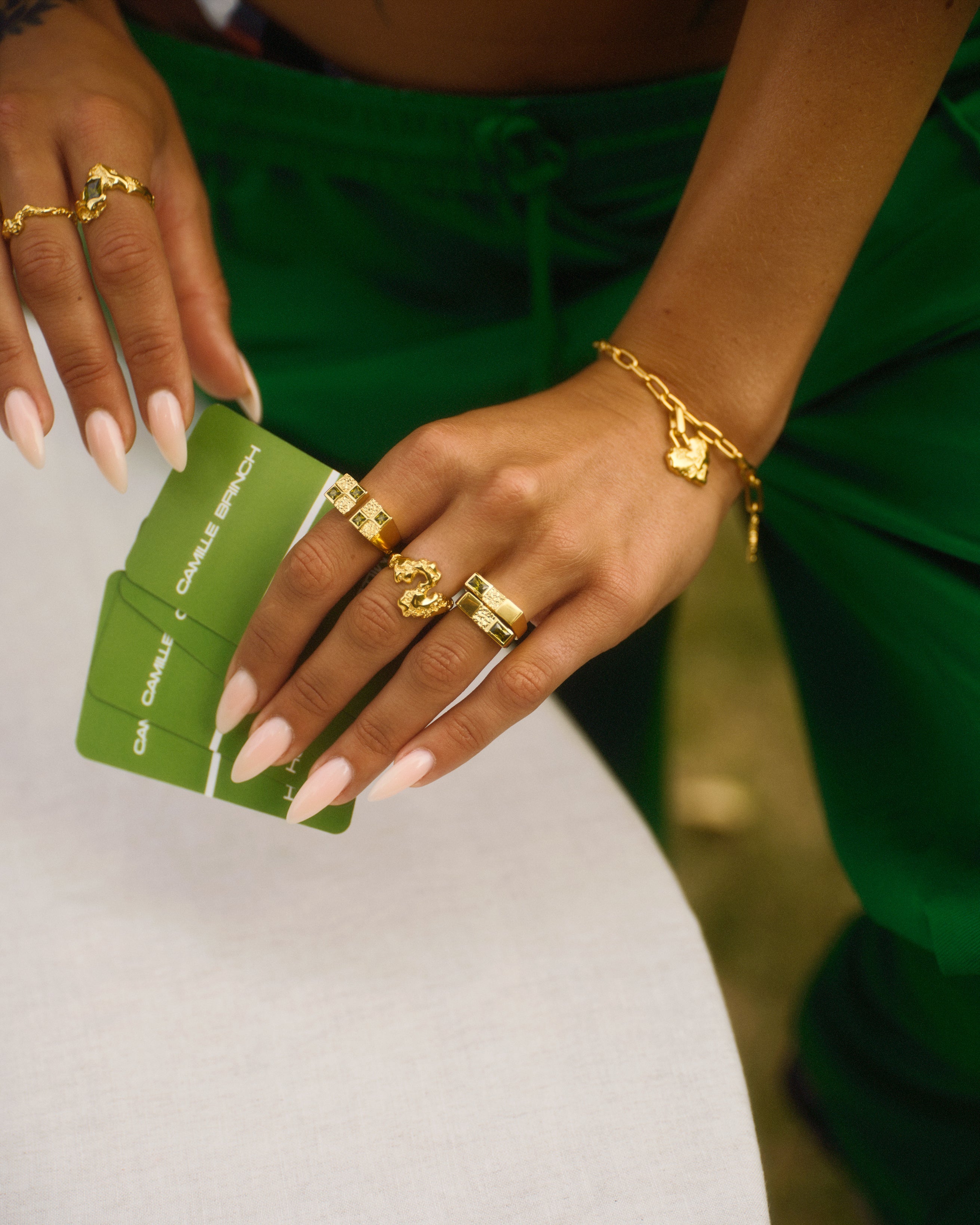 Armbånd med vedhæng