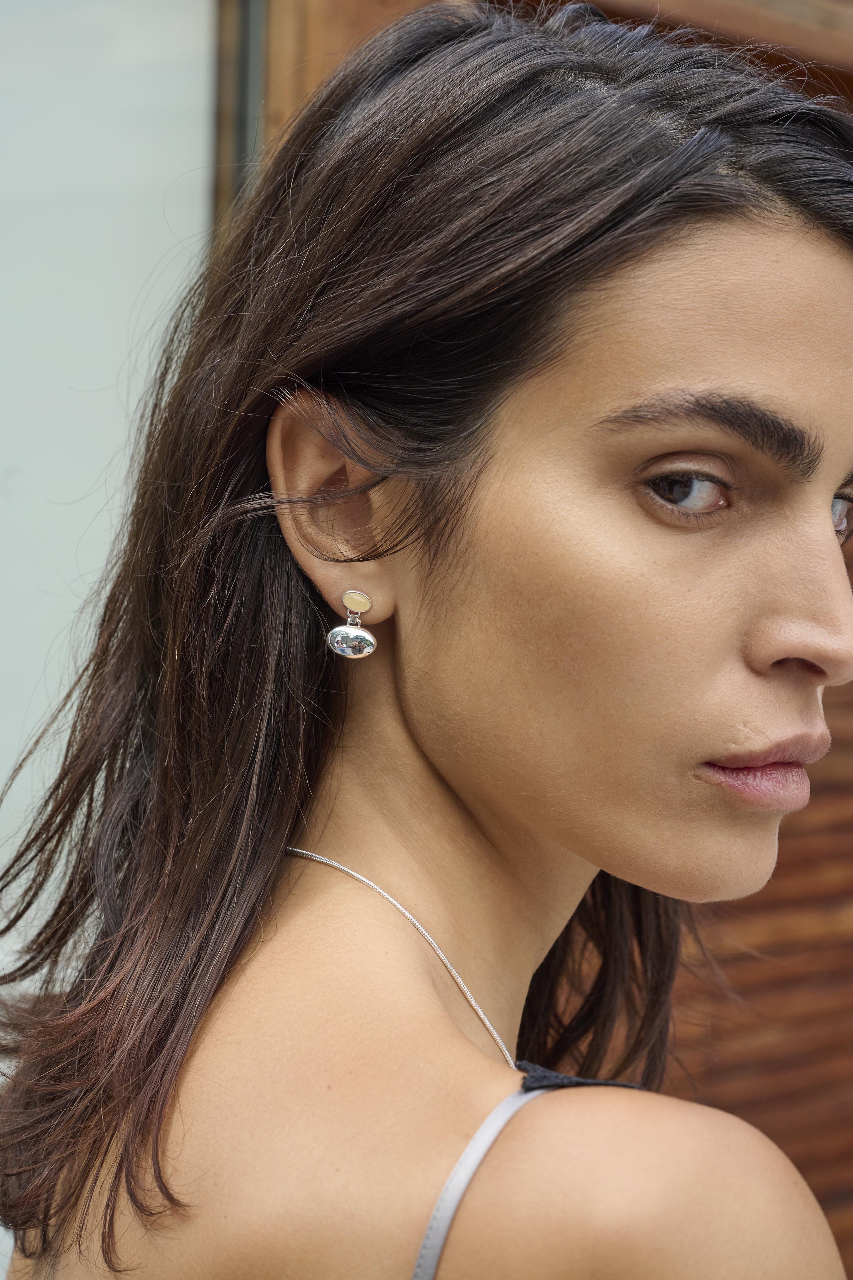 Smykker med gul sten