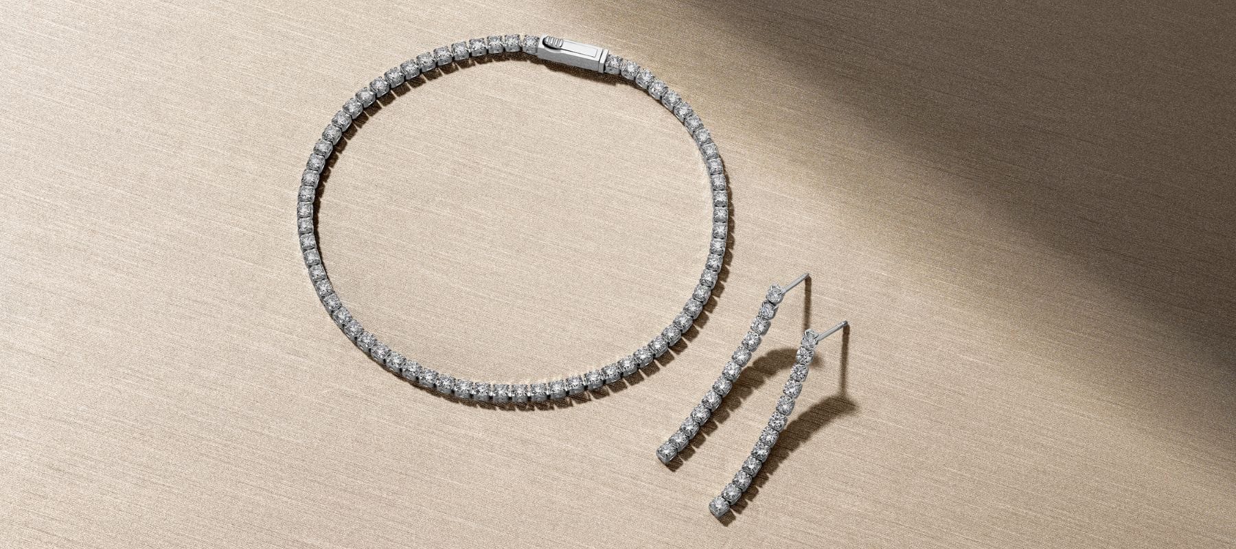 armbånd i hvidguld med diamanter