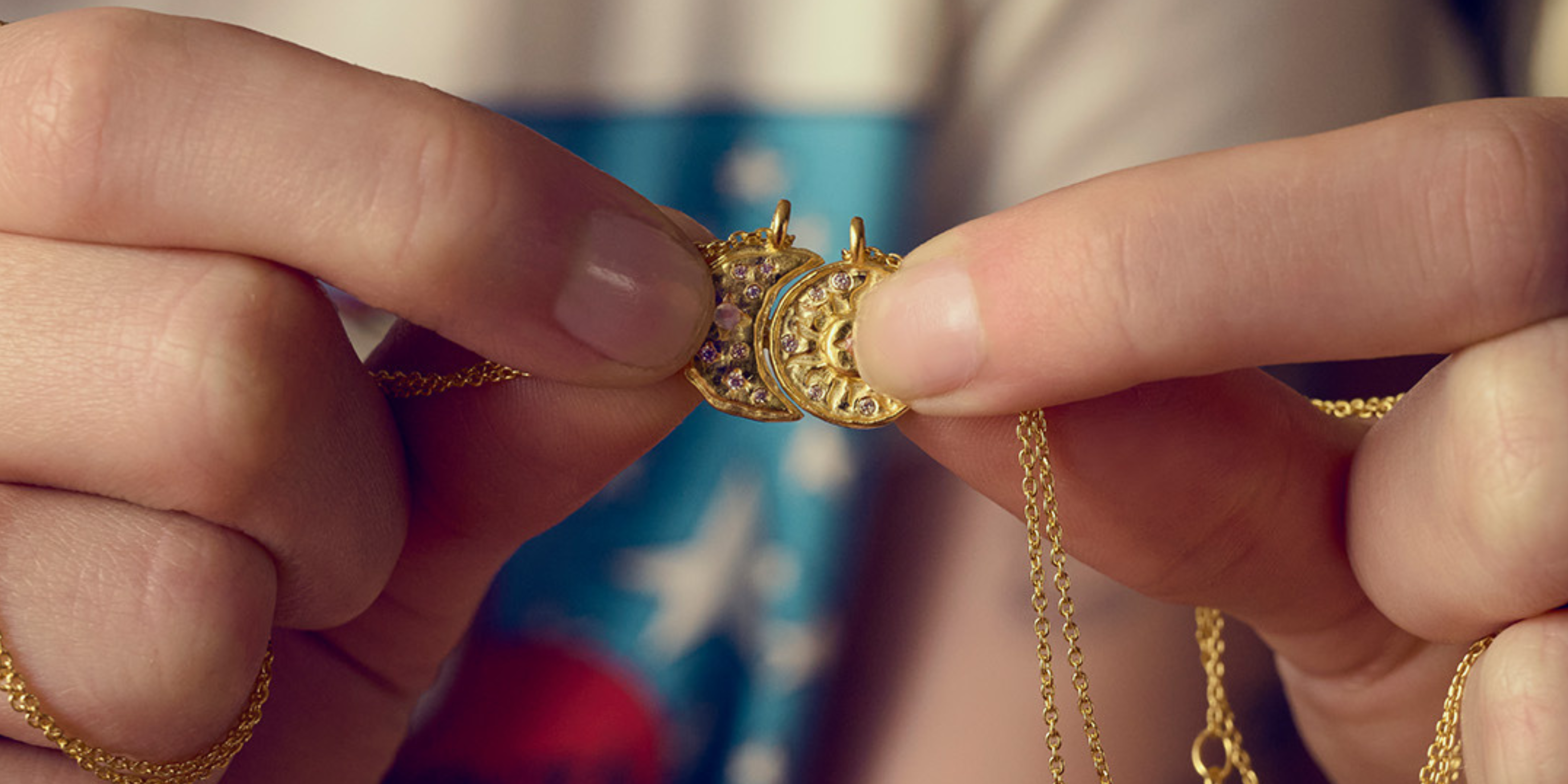 Maanesten halskæder guld