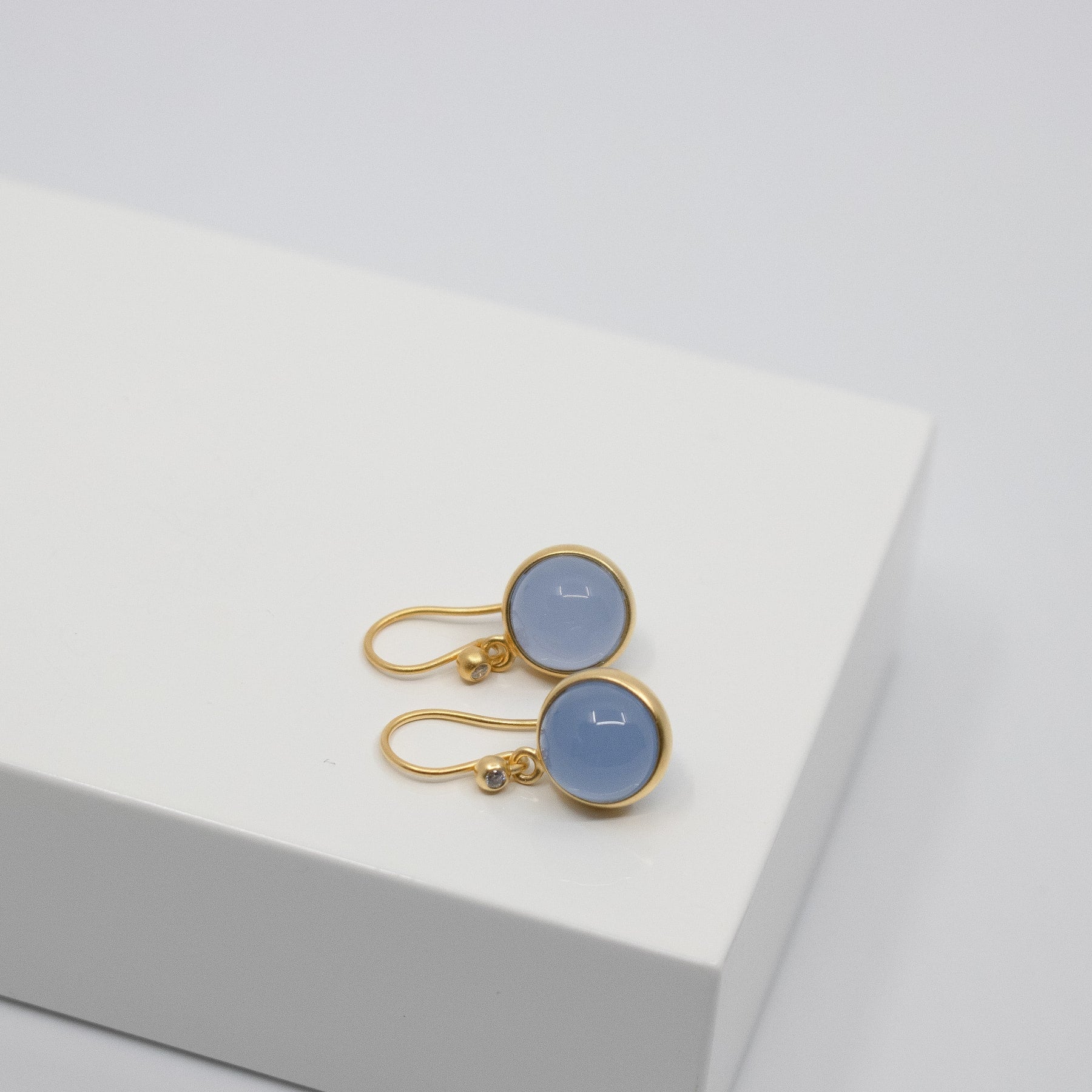 Smykker med blå sten