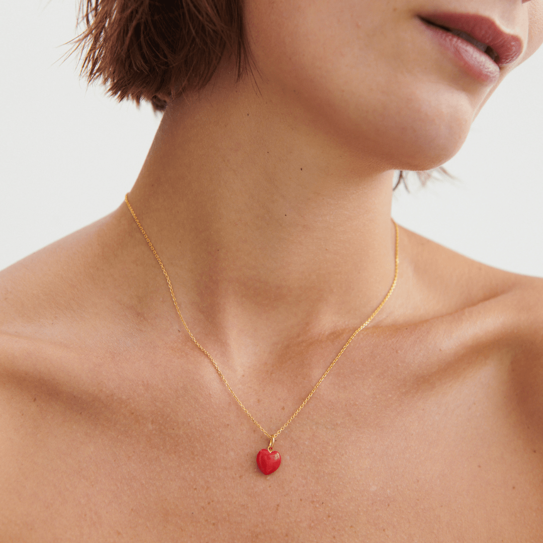 Smykker med rød sten