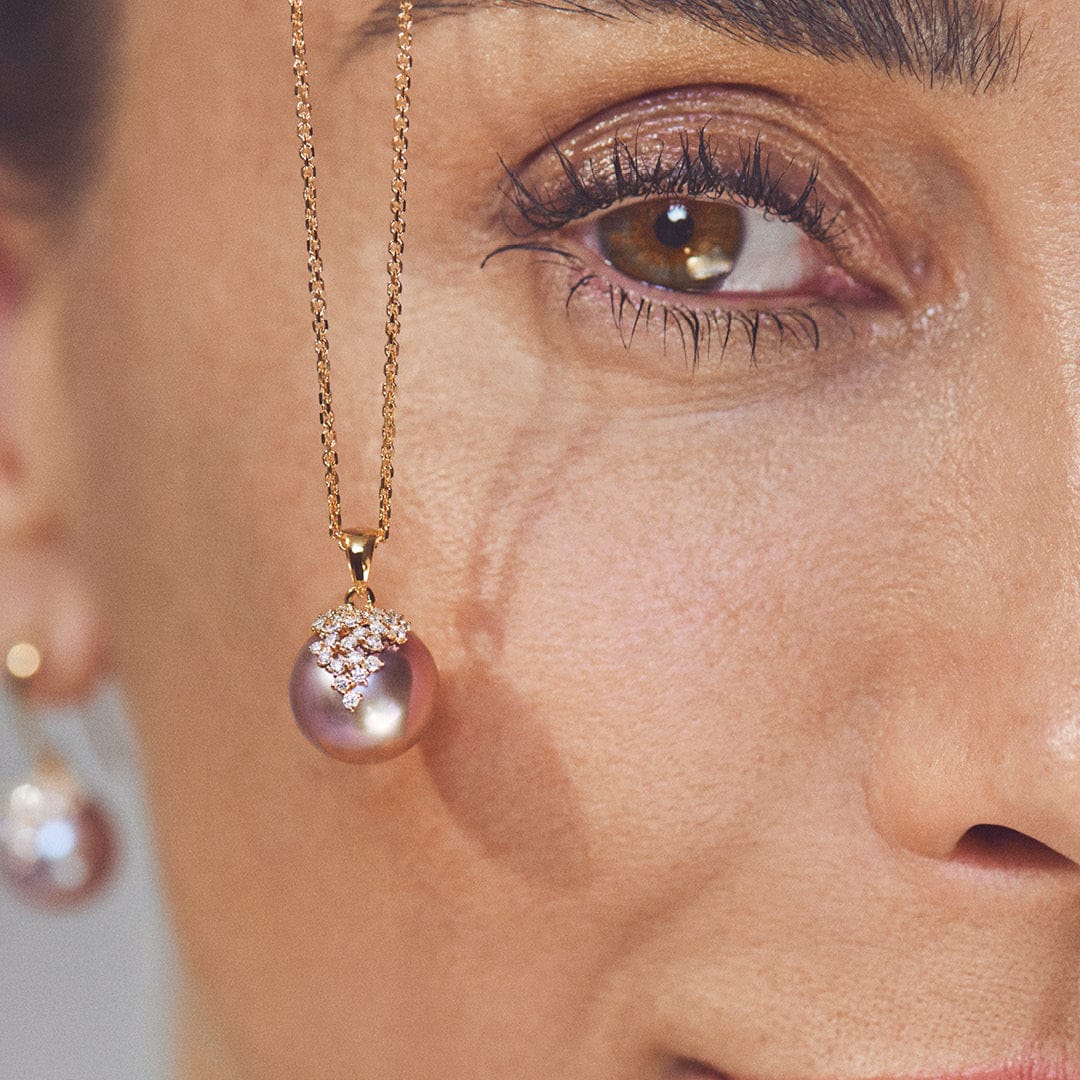 Chloé vedhæng med diamanter og rosa kulturperle - 14K