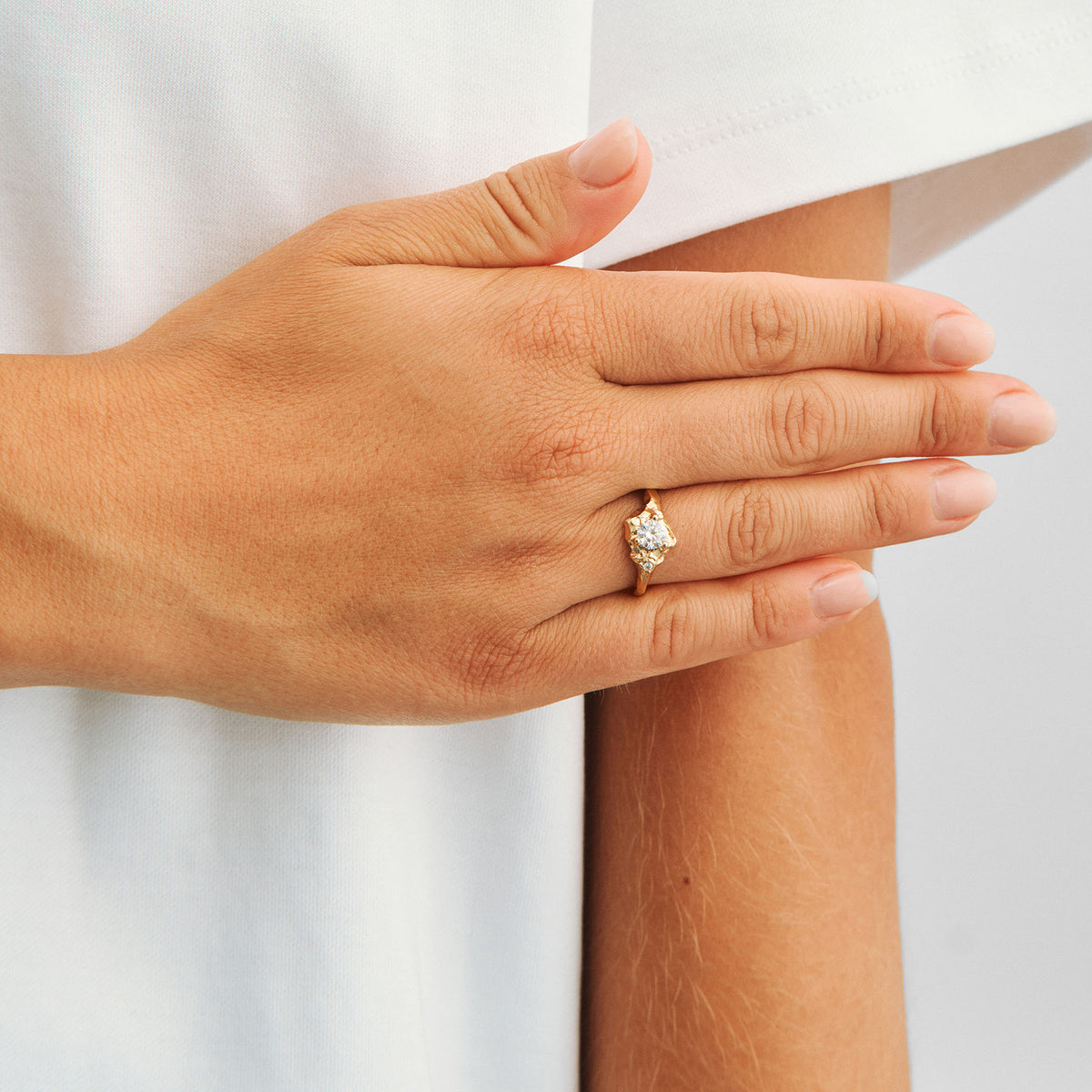 Veil ring med stor zirkon - forgyldt