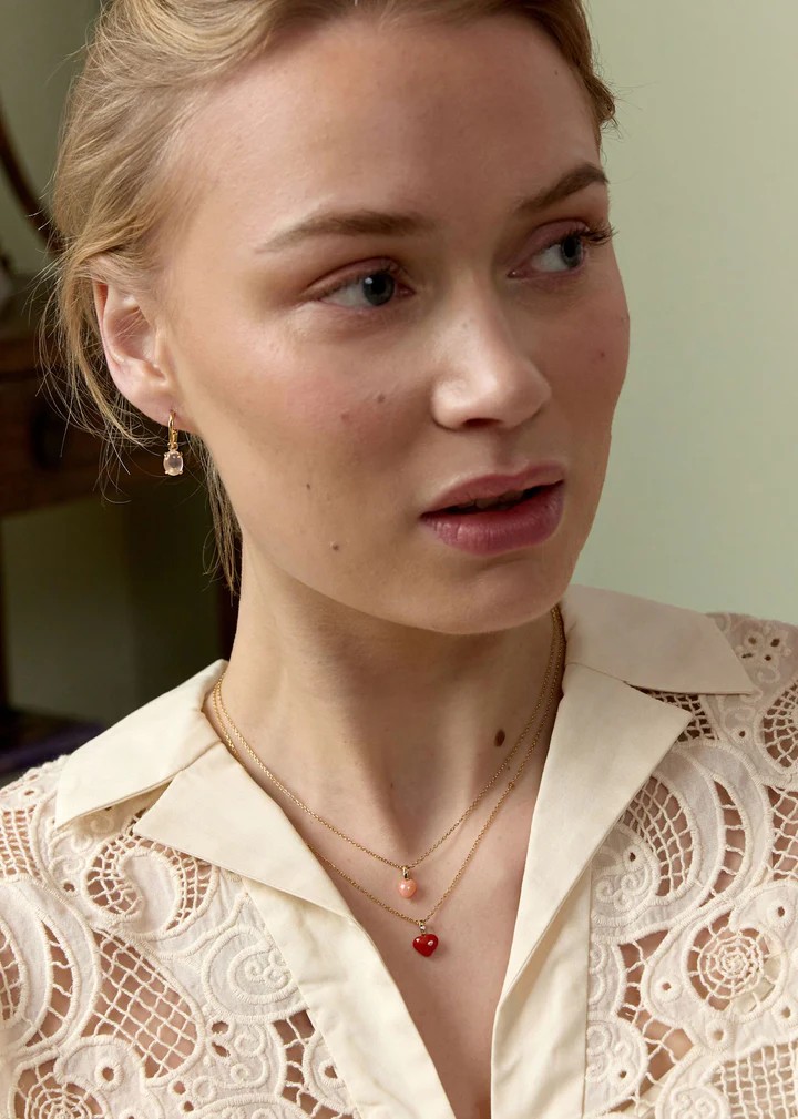 Rødt hjertevedhæng 8mm med koral og diamant - 10 karat guld