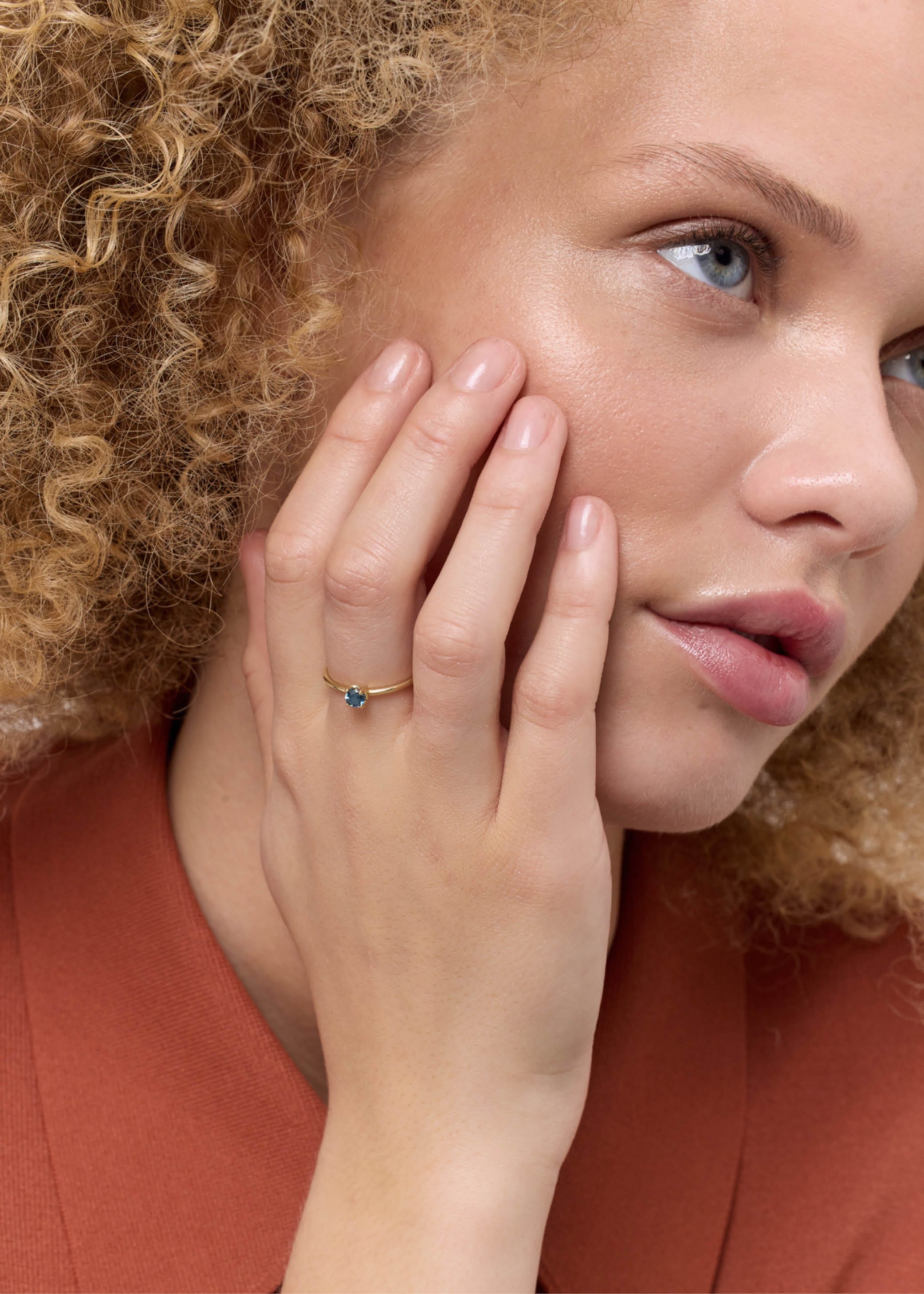 Carré Iris ring med London blå topas - 10 karat