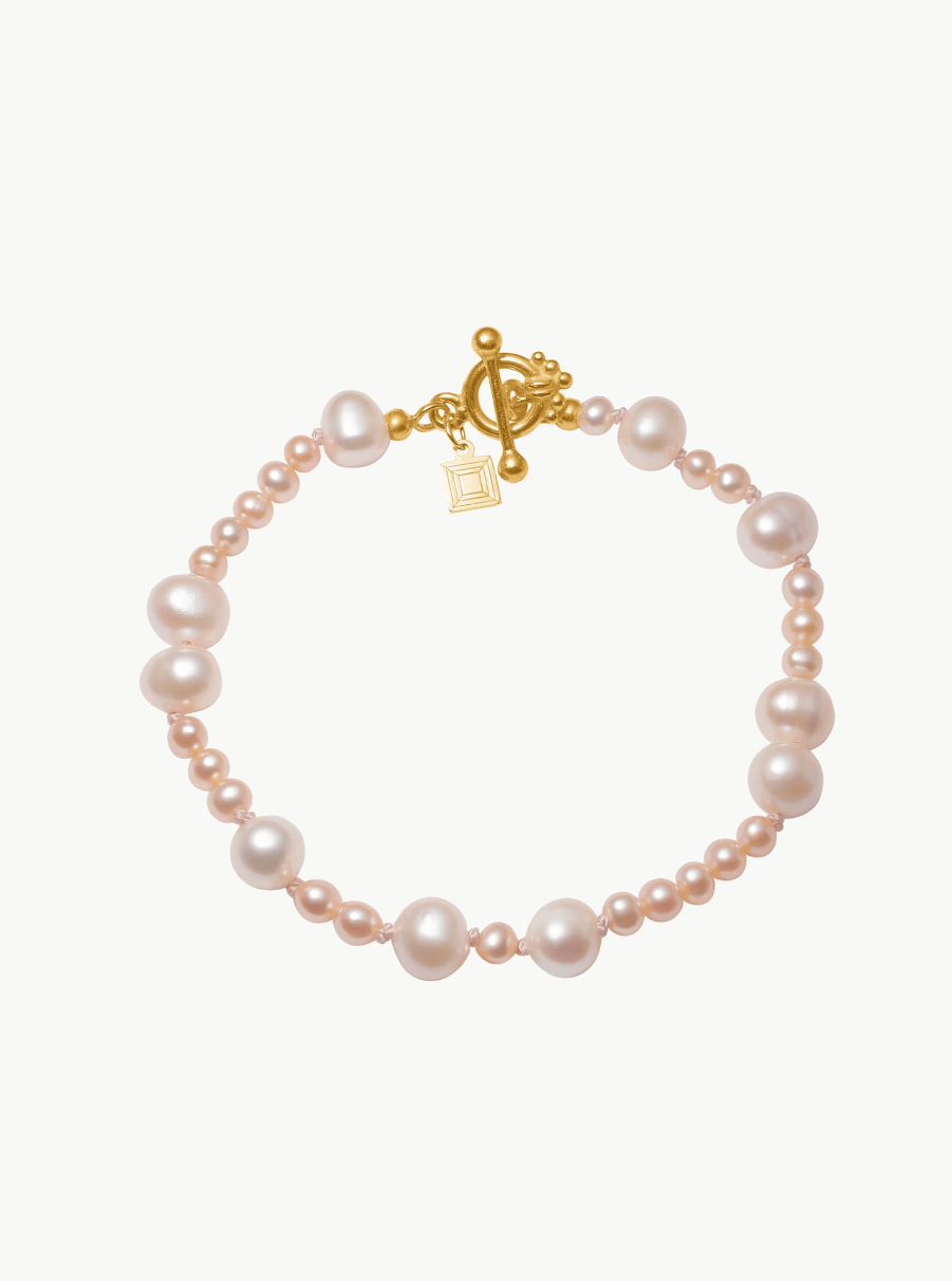 Carré Madeleine armbånd med Pink ferskvandsperler - forgyldt FB 4667 BN 18cm