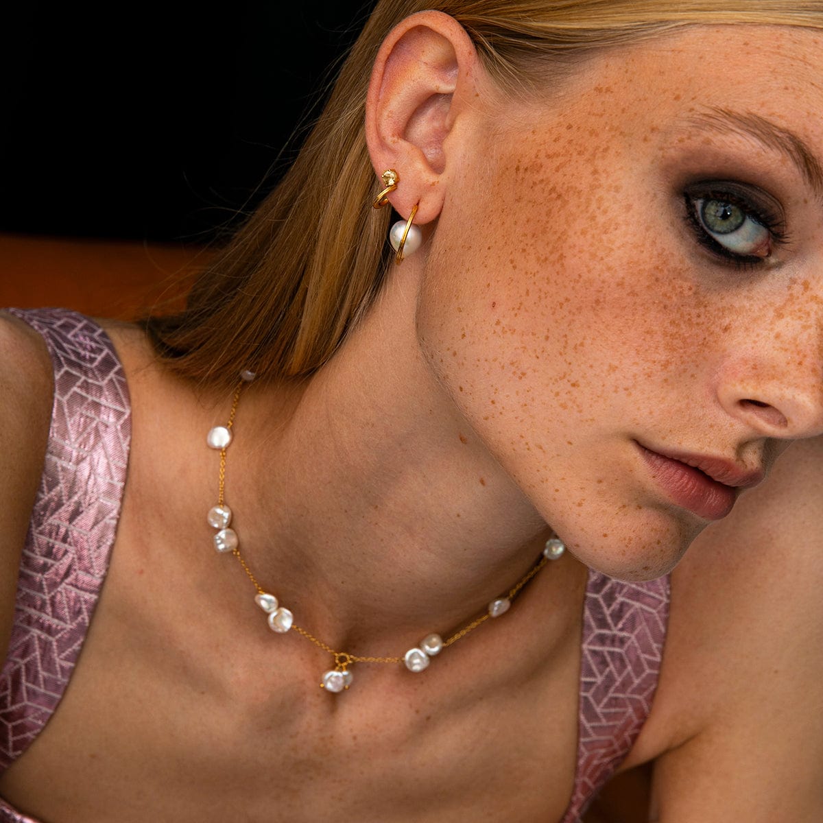 Carré Øreringe Nest hoops med barok perle - forgyldt FH 4416 Baroque