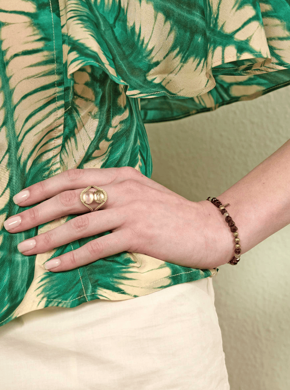 Carré Simone armbånd med granat, brun perle and labradorit - forgyldt FB 4658 GABGLB 17cm