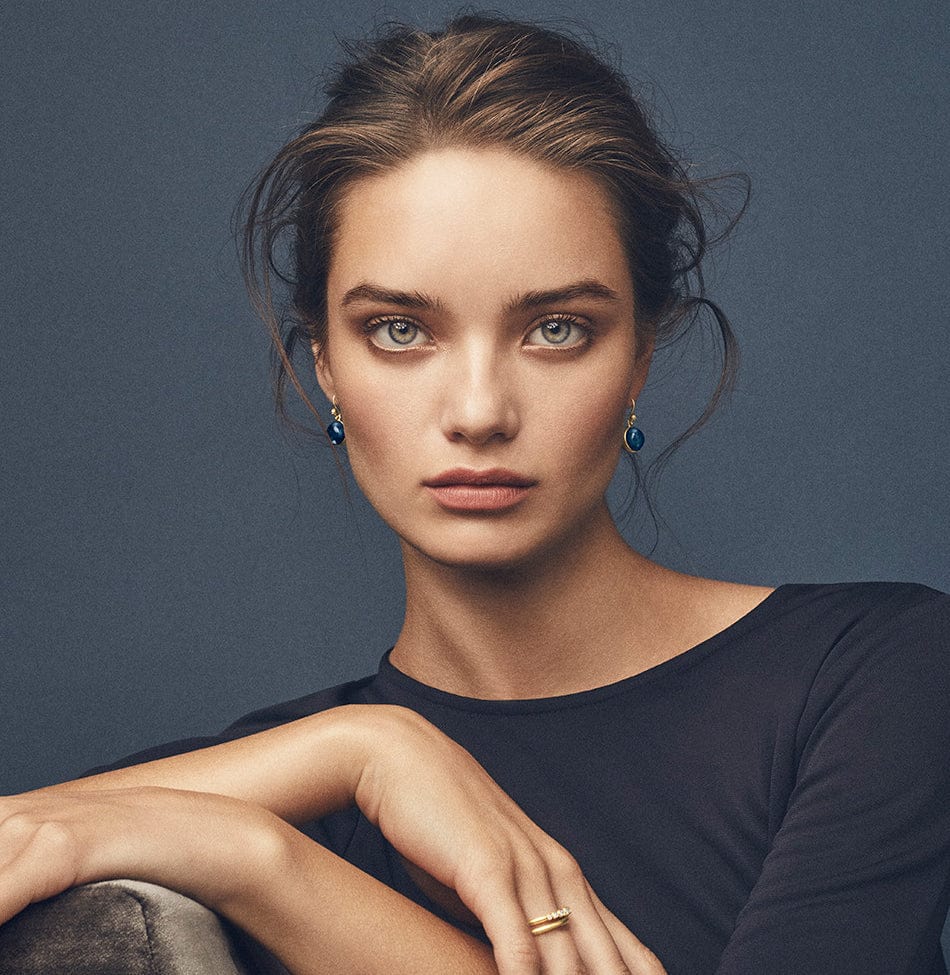 Julie Sandlau Smykkesæt Prime sæt med øreringe og armbånd safirblå - forgyldt