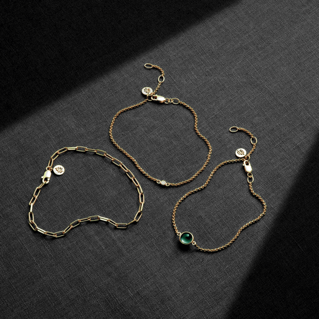 Julie Sandlau Armbånd Primini armbånd Turmalin med grøn krystal - forgyldt BR258GDTMCR