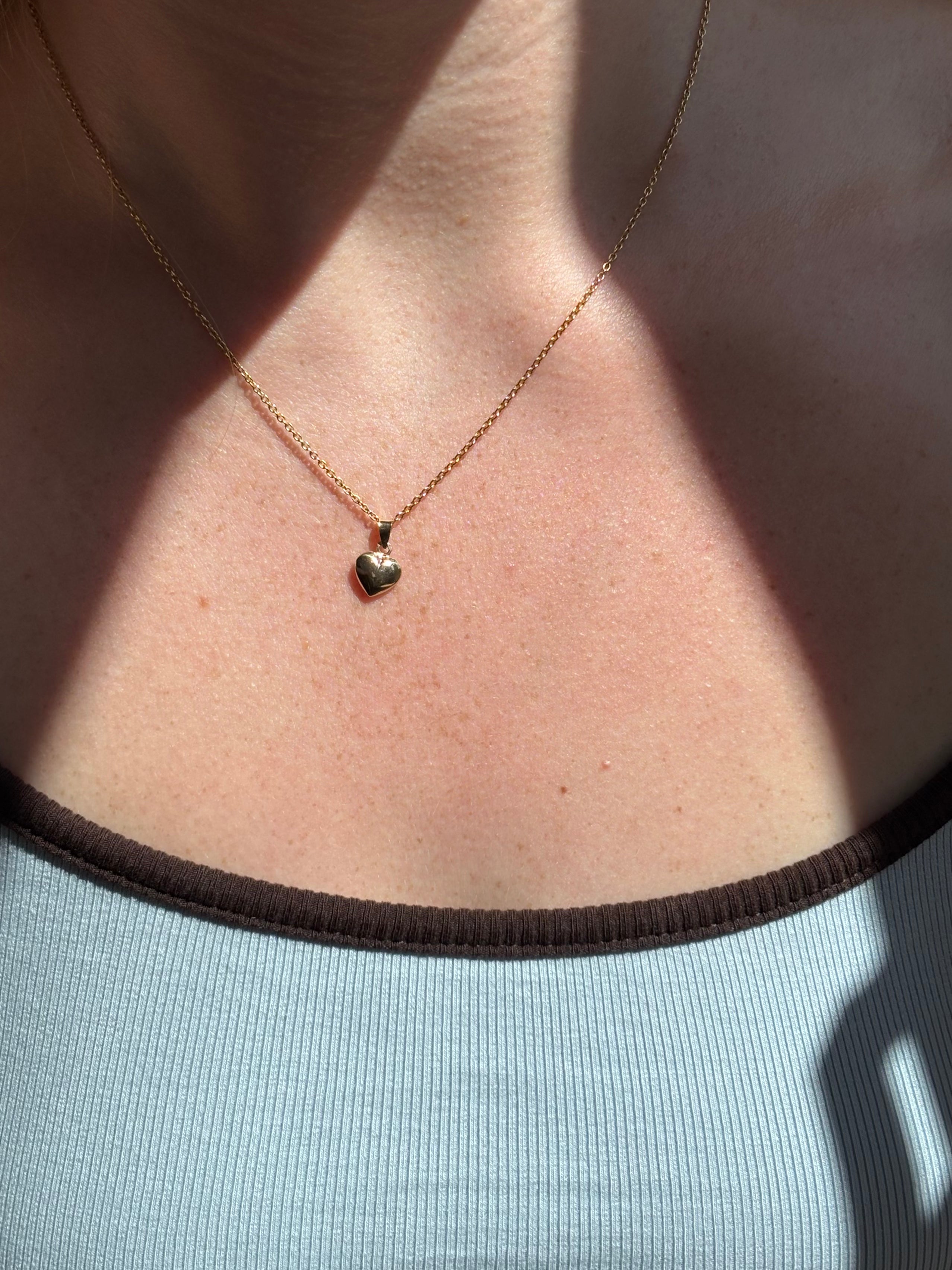 jwlry essentials Vedhæng Hjertevedhæng small 9 mm - 14 karat guld 8530530
