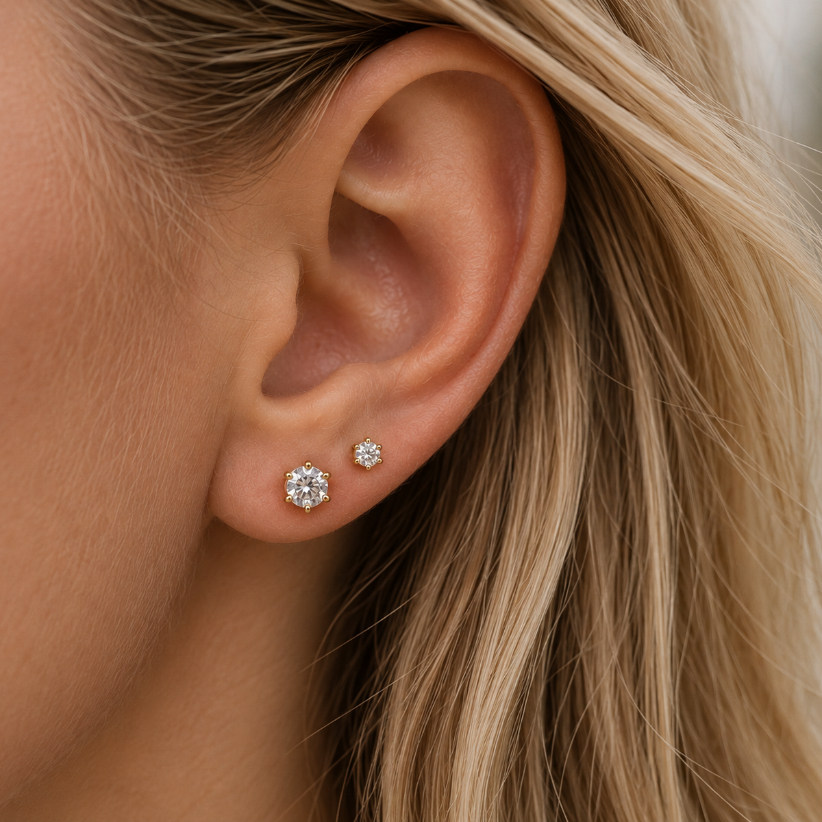 Ørestikker med zirkon 3 mm - 9 karat guld