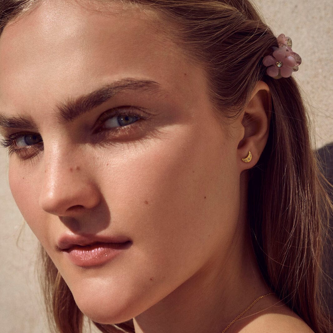 Maanesten Øreringe Aega ørestikker - Forgyldt 9857a