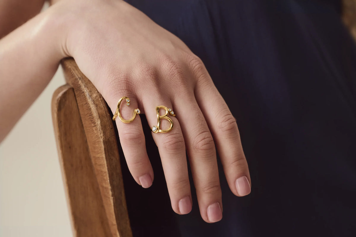 Maanesten Ringe C Alphabet Ring - forgyldt