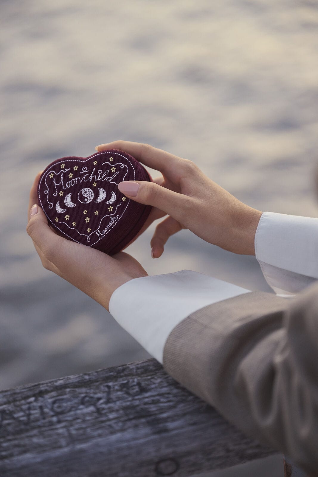 Maanesten Smykkeskrin Heart Jewelry Box, Maroon 4207