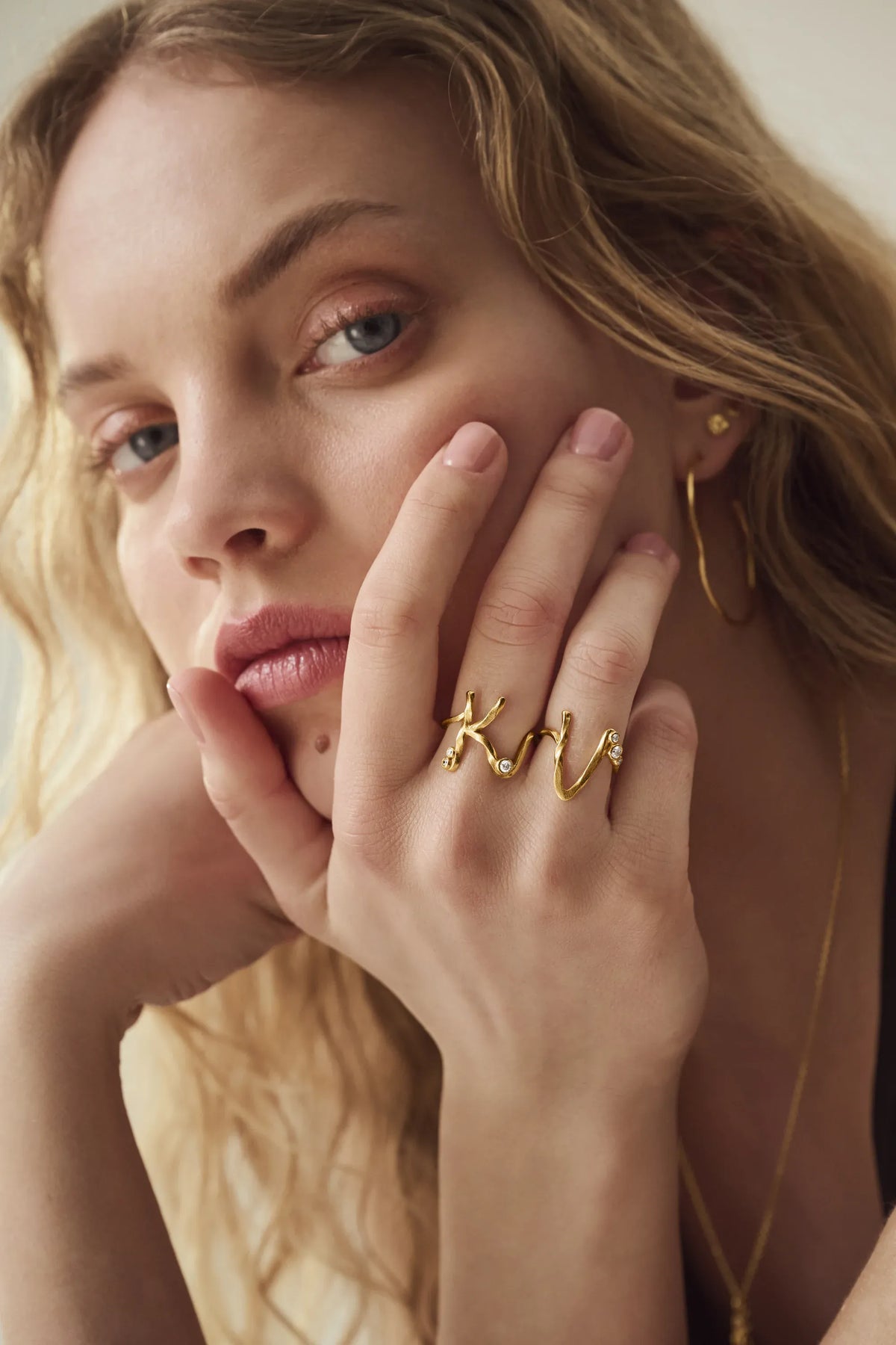 Maanesten Ringe K Alphabet Ring - forgyldt