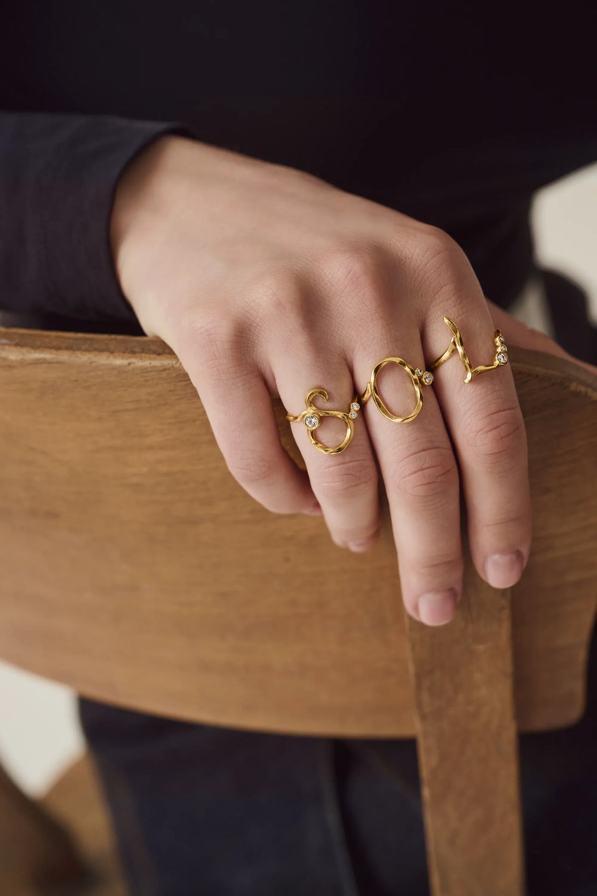 Maanesten Ringe L Alphabet Ring - forgyldt