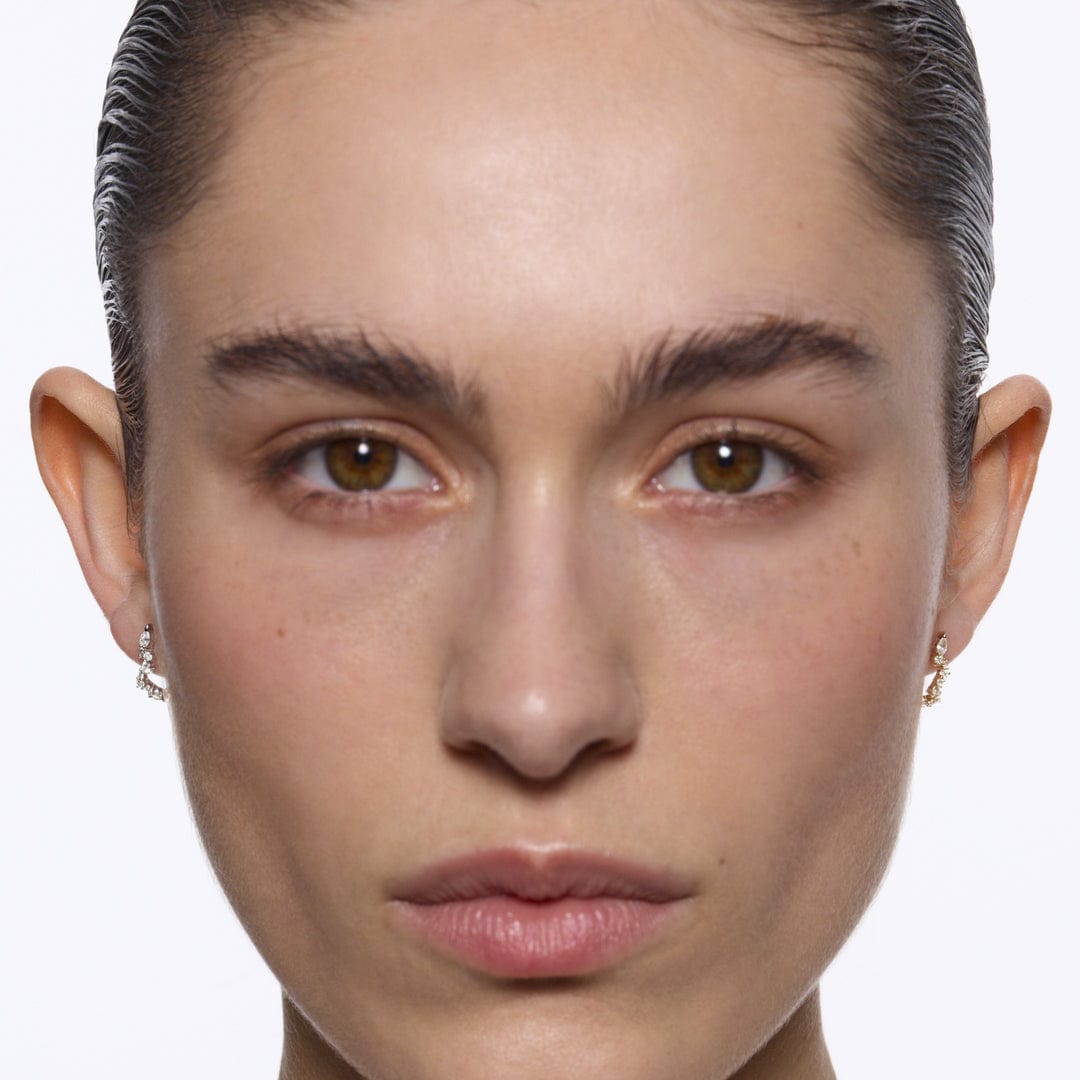 Maria Black Øreringe Concrete Sky huggie ørering med labgrown diamanter - 14 karat guld