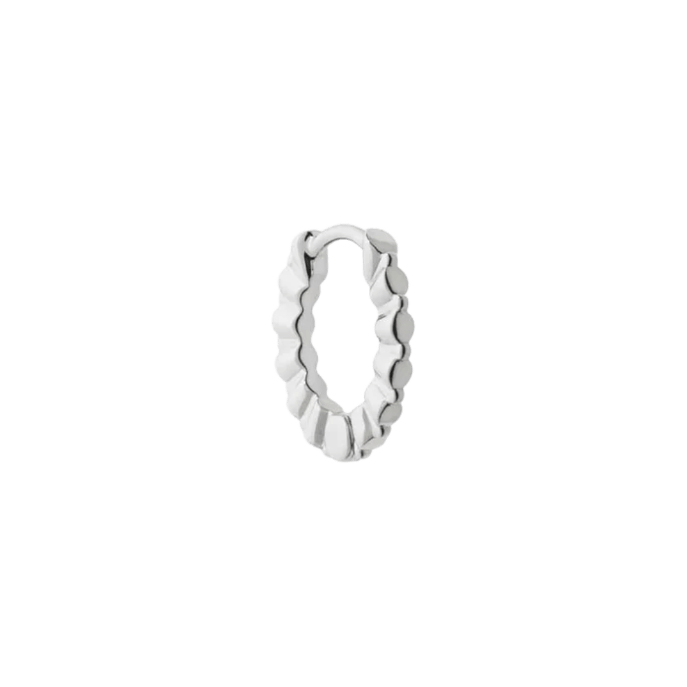 Maria Black Øreringe True Romance 8 Huggie med labgrown diamanter - 14K hvidguld