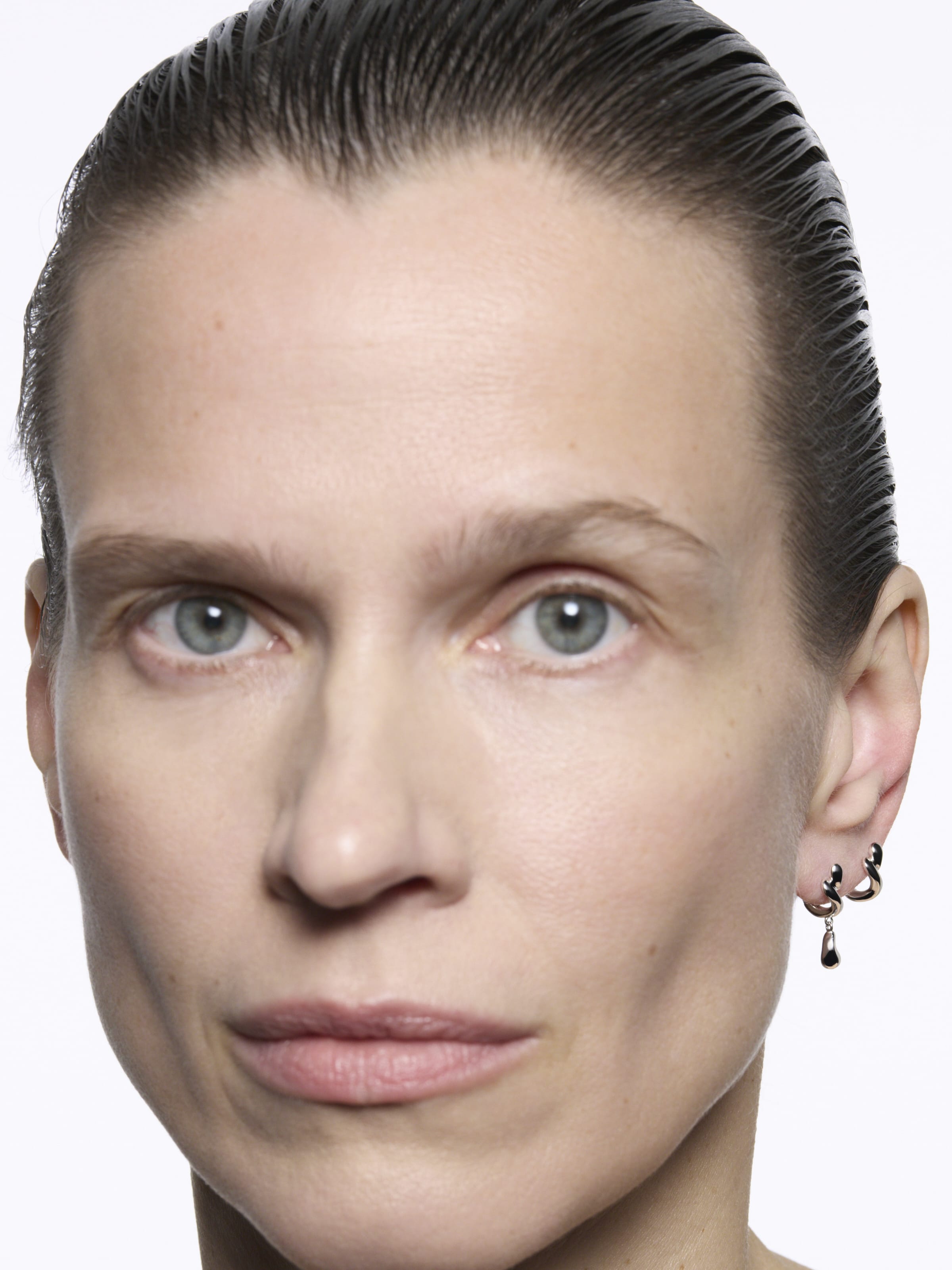 Maria Black Øreringe Whirl Huggie - Sølv