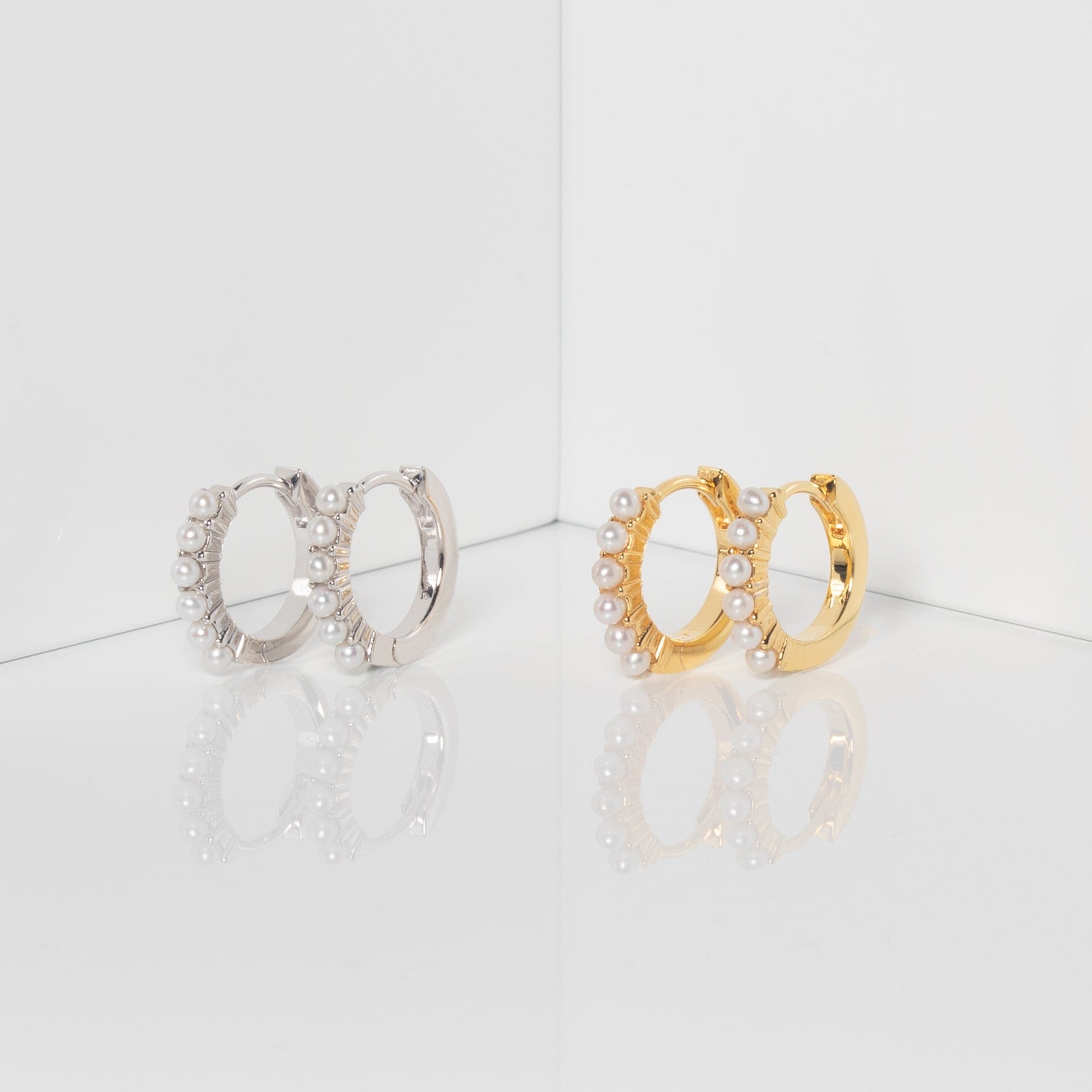 Sif Jakobs Øreringe Ellera medio perla øreringe med perler - forgyldt SJ-E2859-P-YG