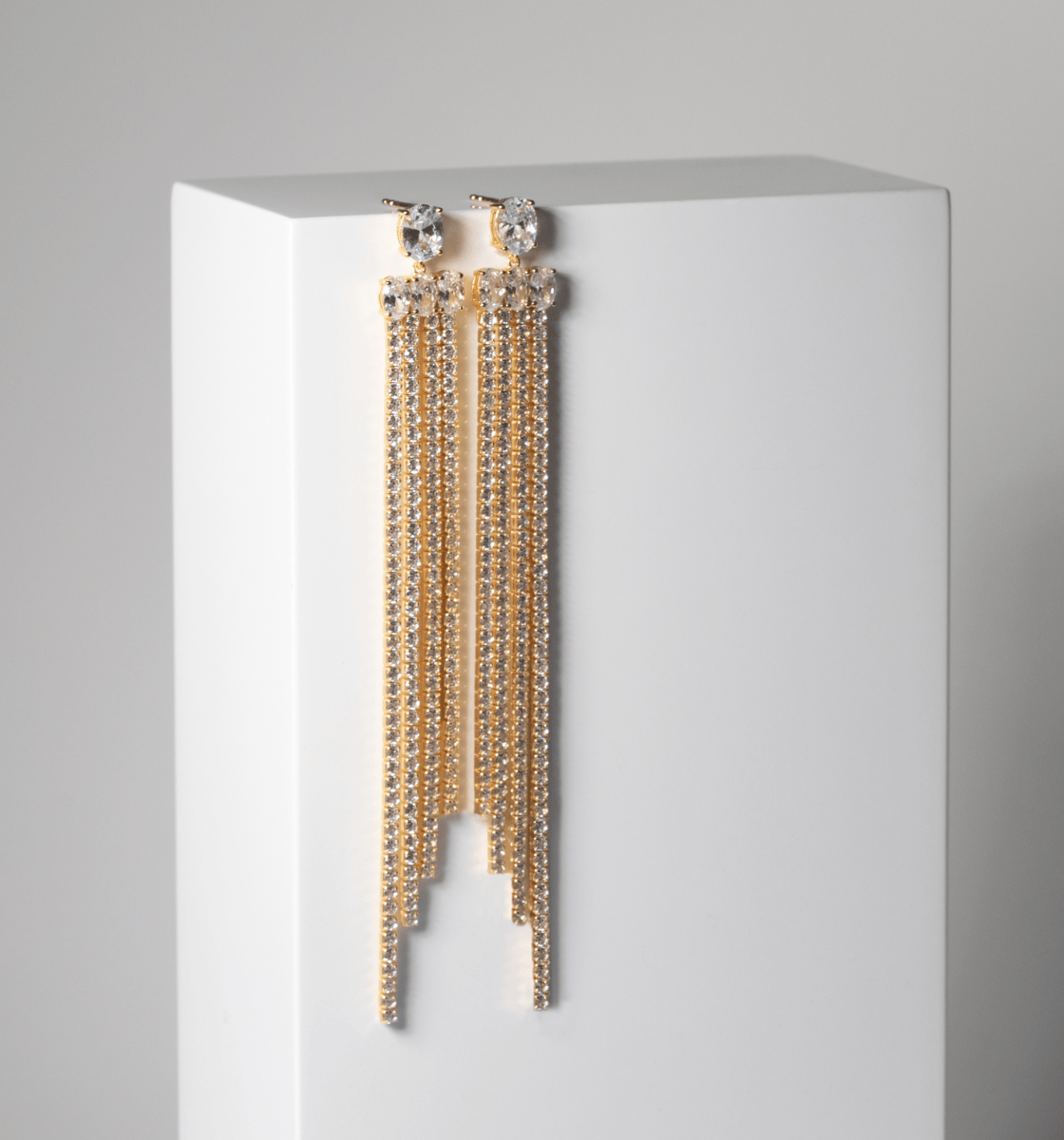 Sif Jakobs Øreringe Ellisse Lungo grande øreringe - forgyldt SJ-E2328-CZ-YG