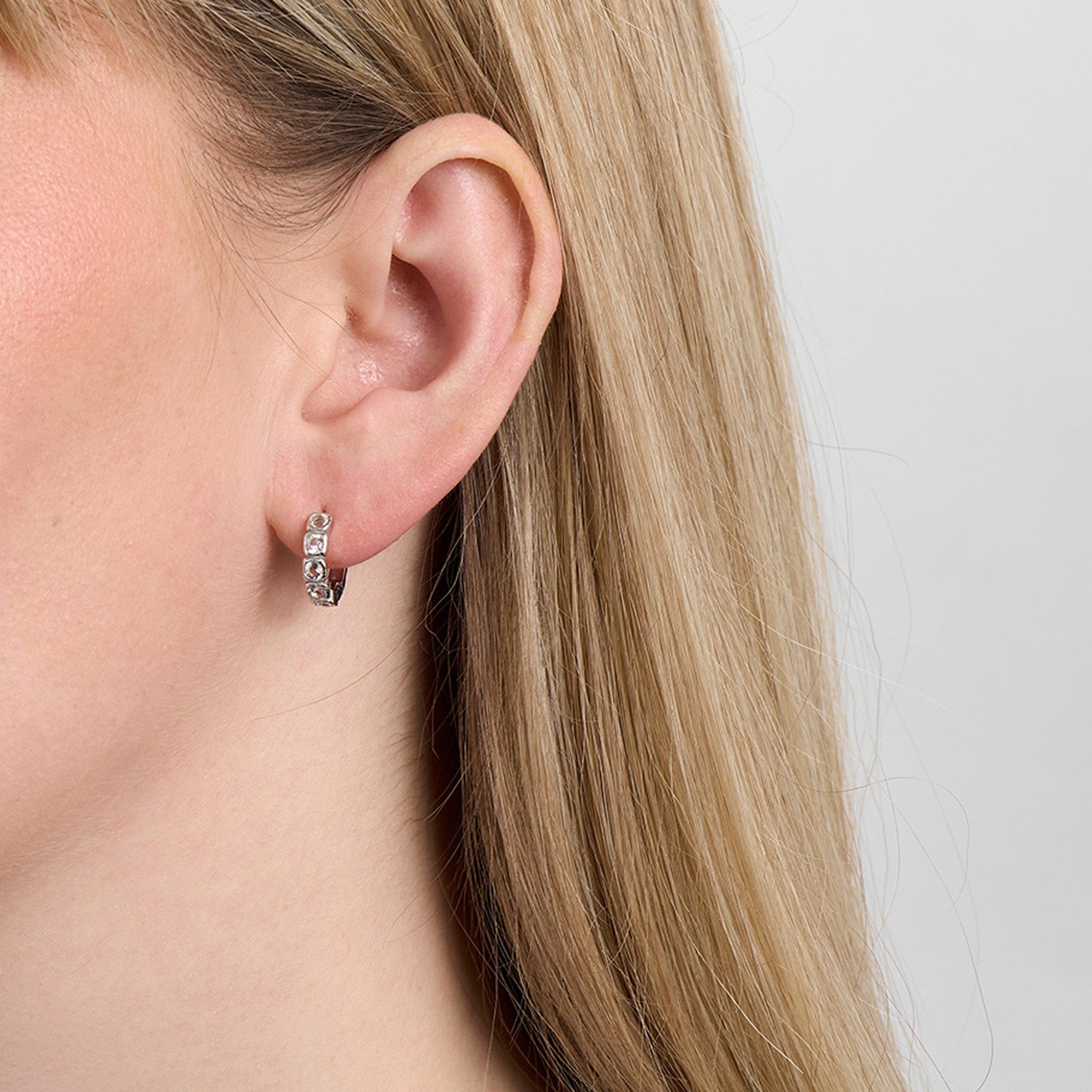 Studio Z Elera øreringe lille - forgyldt 7217956