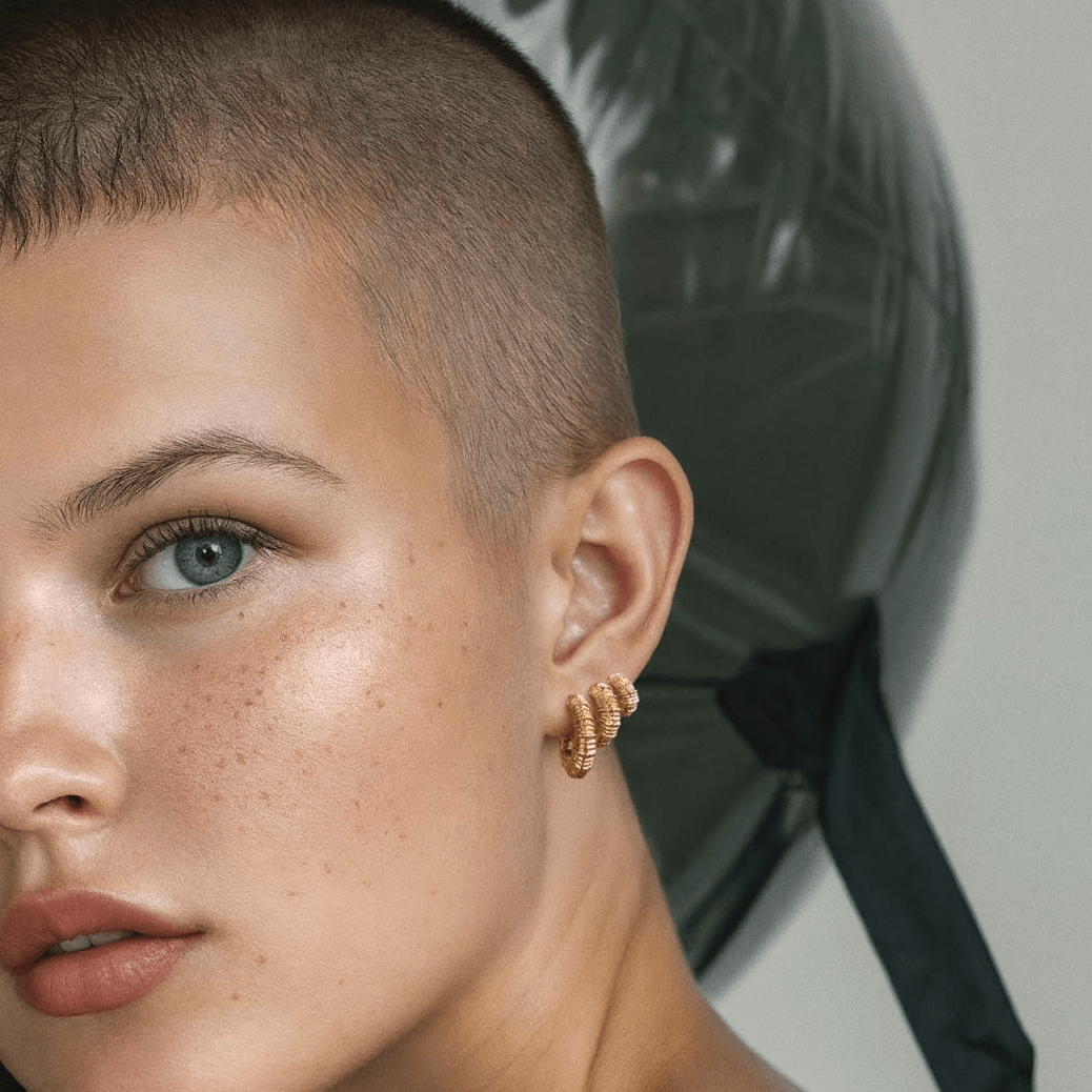 Studio Z Øreringe Seashell Secrets ørestikker - forgyldt 7210907