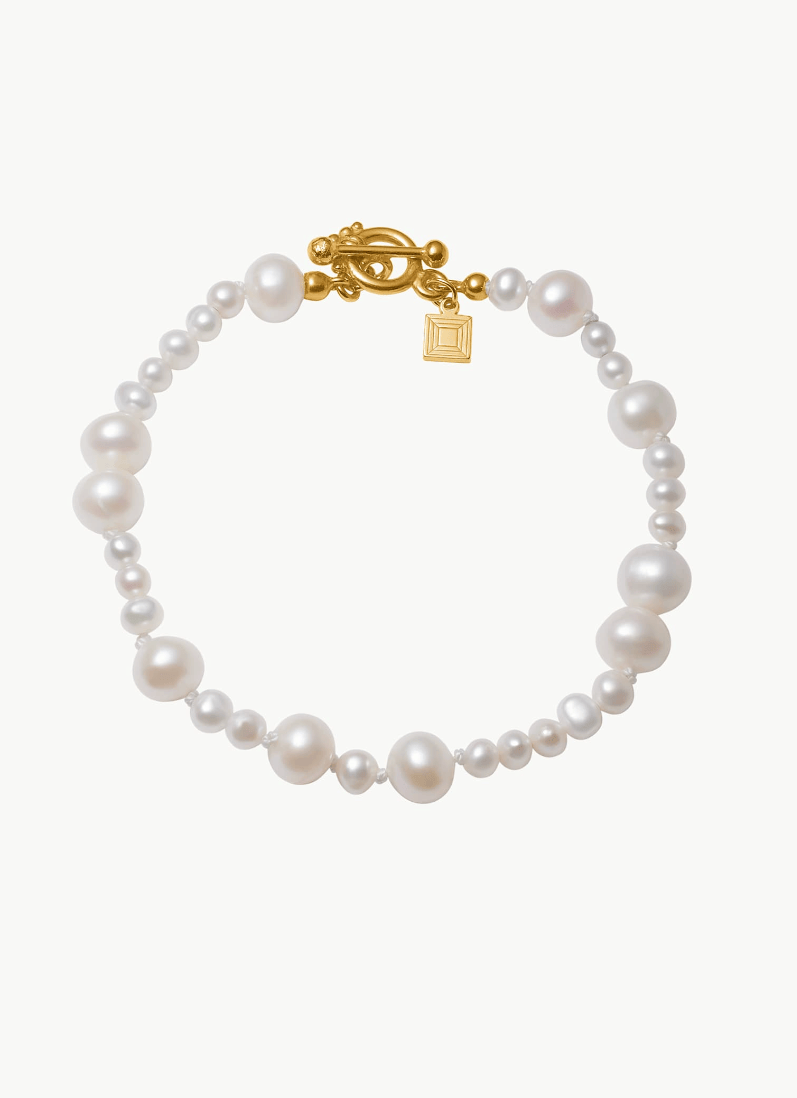 Carré Madeleine armbånd med ferskvandsperler - forgyldt FB 4667 BI 18cm