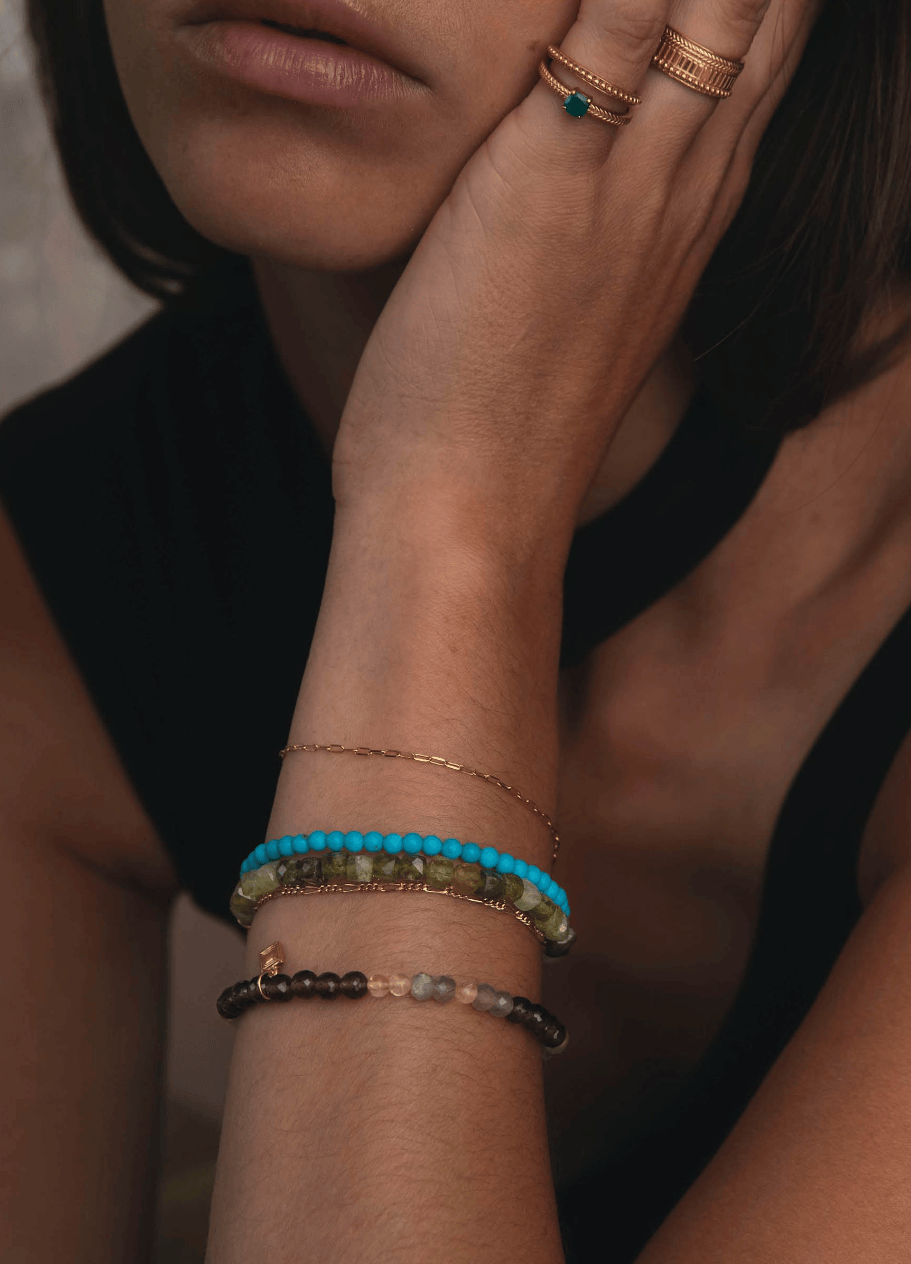 Carré Rondeau armbånd med grøn granat - forgyldt FB 4406 GG 17,5cm