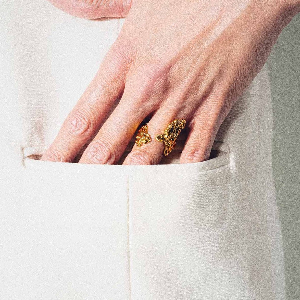 House of Vincent Ringe ARCHAIC SHADOW RING forgyldt