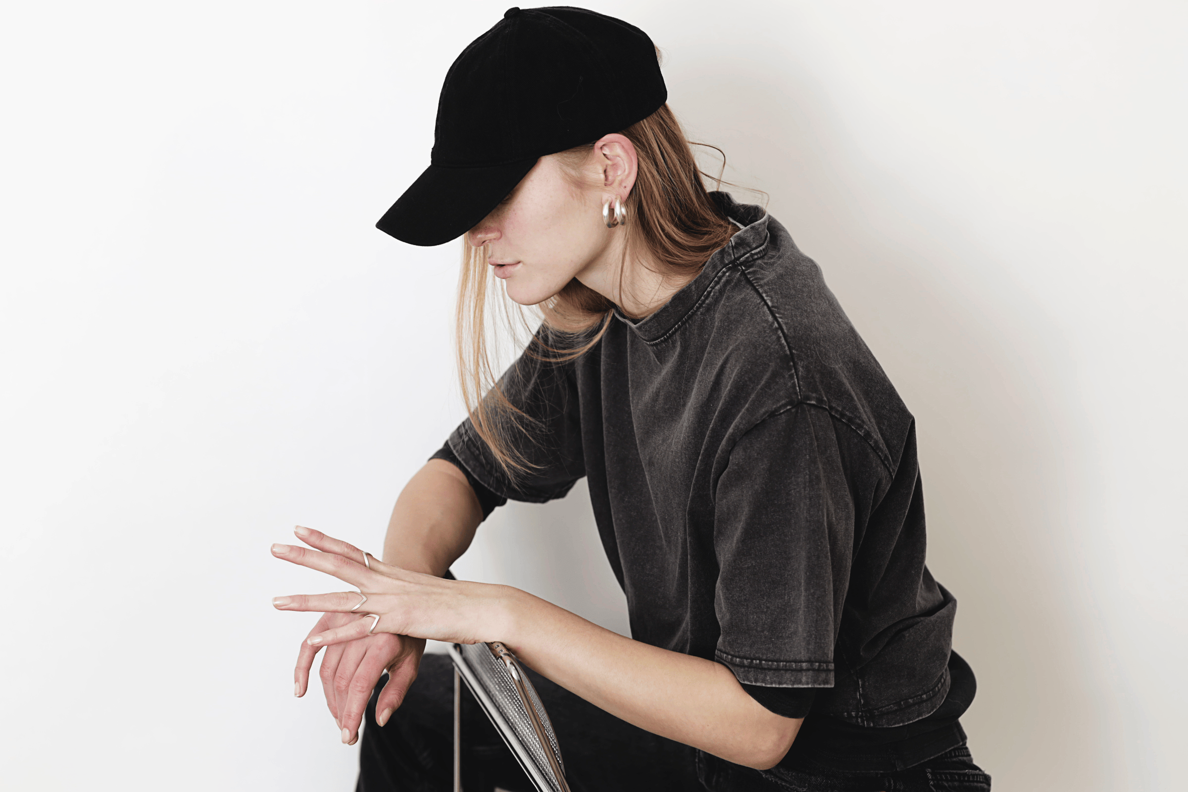 Jane Kønig Øreringe Big bruised heart hoop - sølv