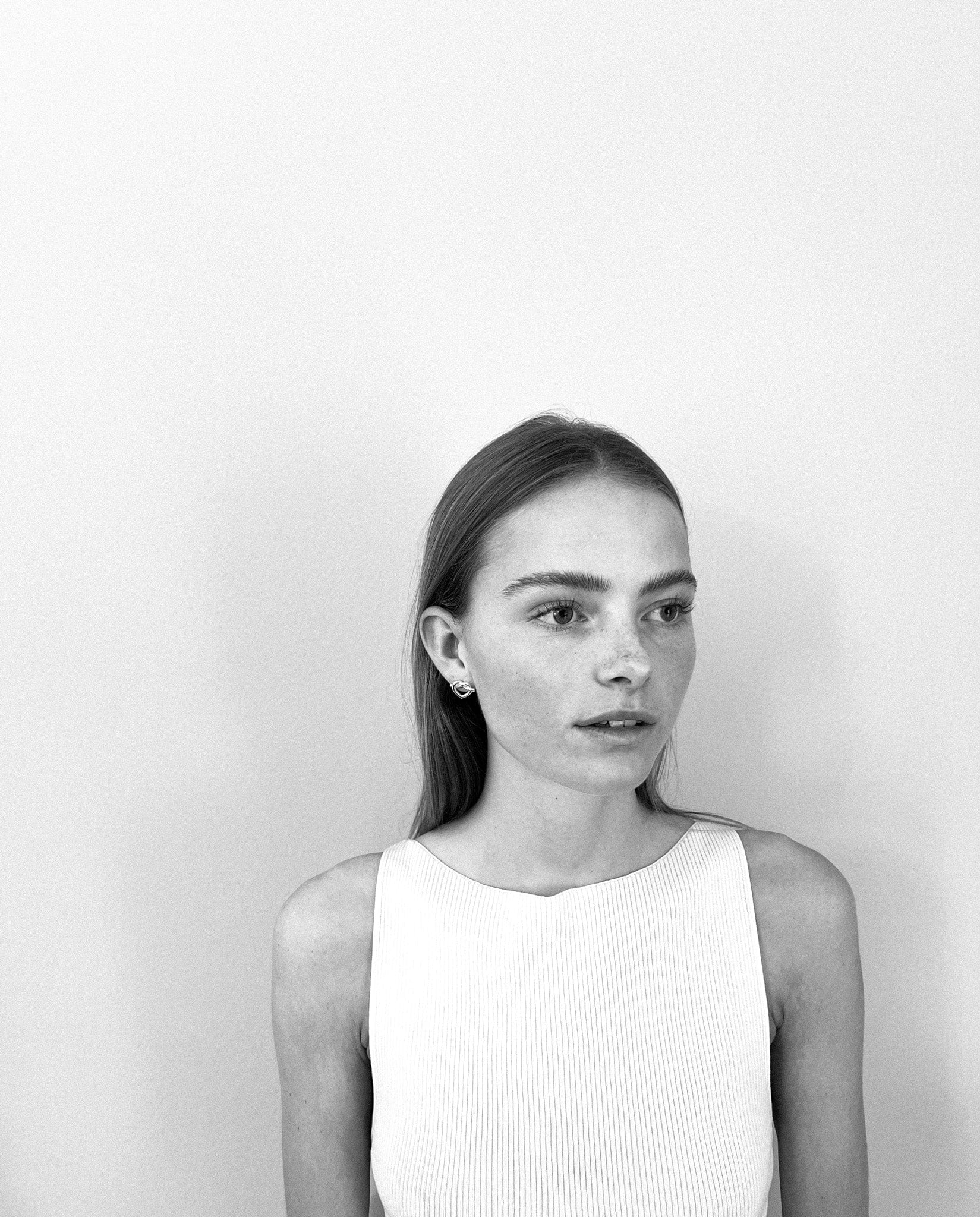 Jane Kønig Ørering Big Tied Heart Stud ørering - Forgyldt BTHS-AW25-G