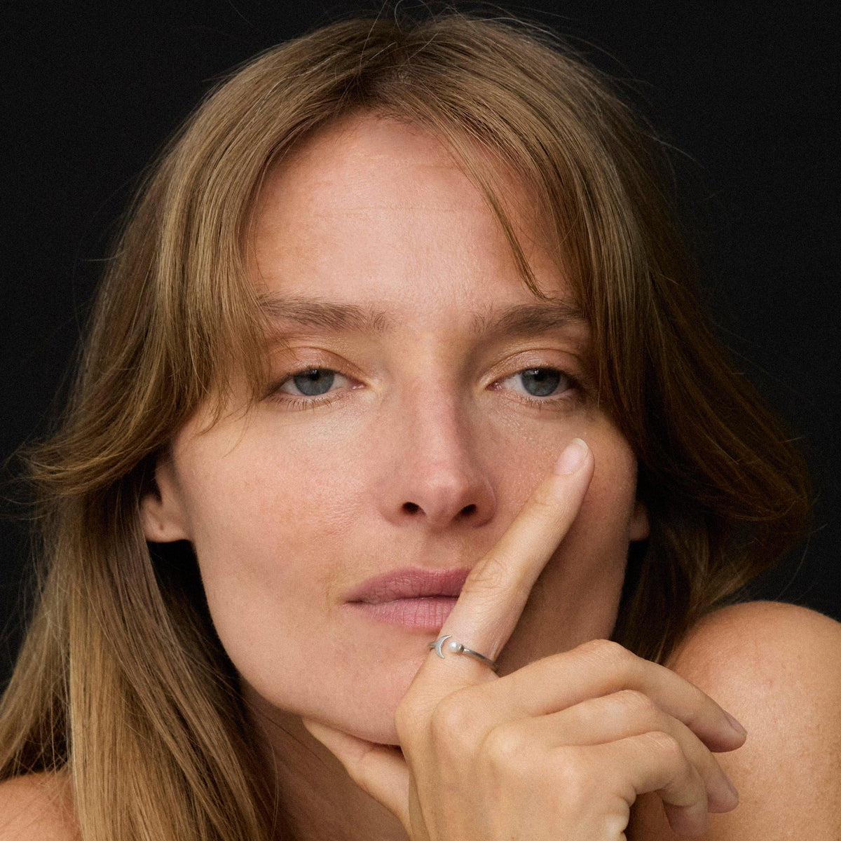 Jane Kønig Ringe Half Moon 2.0 perle ring - forgyldt stål