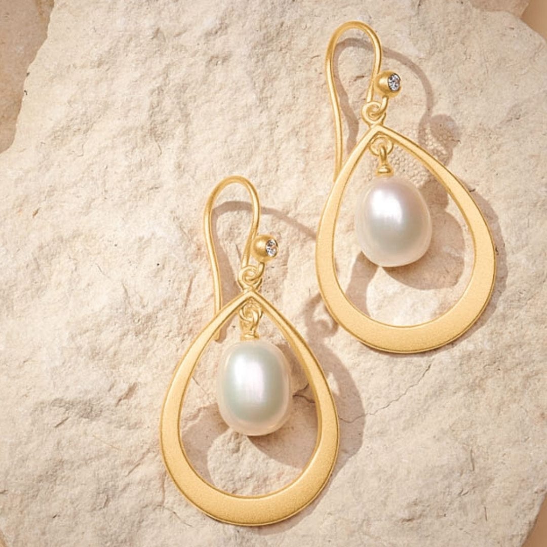 Julie Sandlau Afrodite Droplet perleøreringe med zirkon- forgyldt SDM84GDWHPLCZ