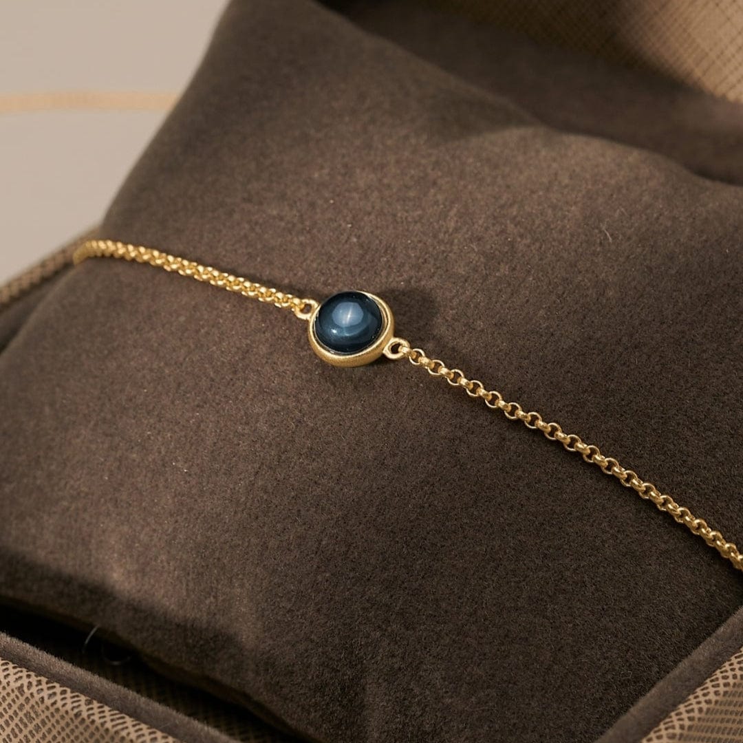 Julie Sandlau Armbånd Primini armbånd Sapphire Blue med blå krystal - forgyldt BR258GDSACR