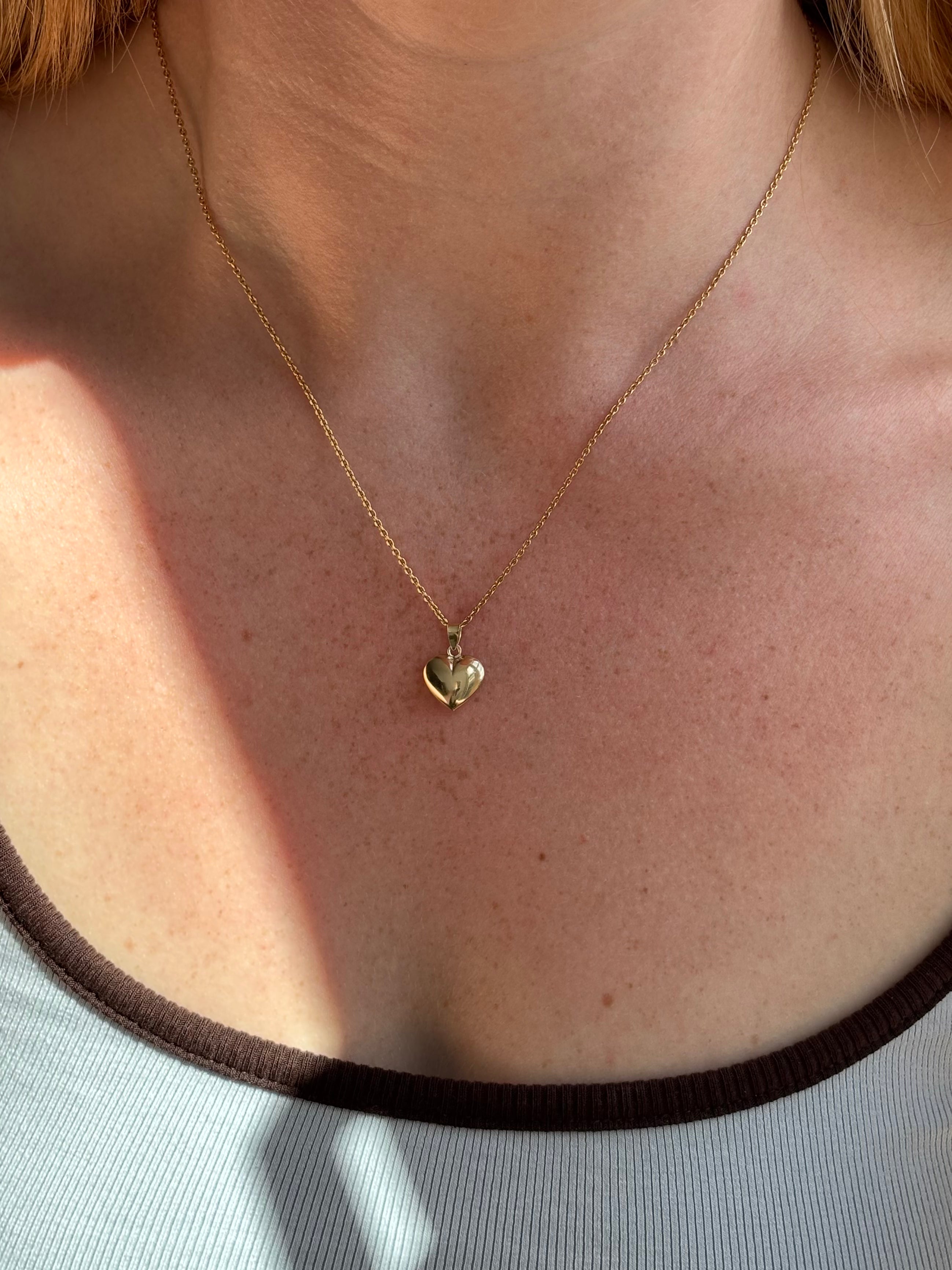 jwlry essentials Vedhæng Hjertevedhæng medium 11 mm  - 8 karat guld 8330531