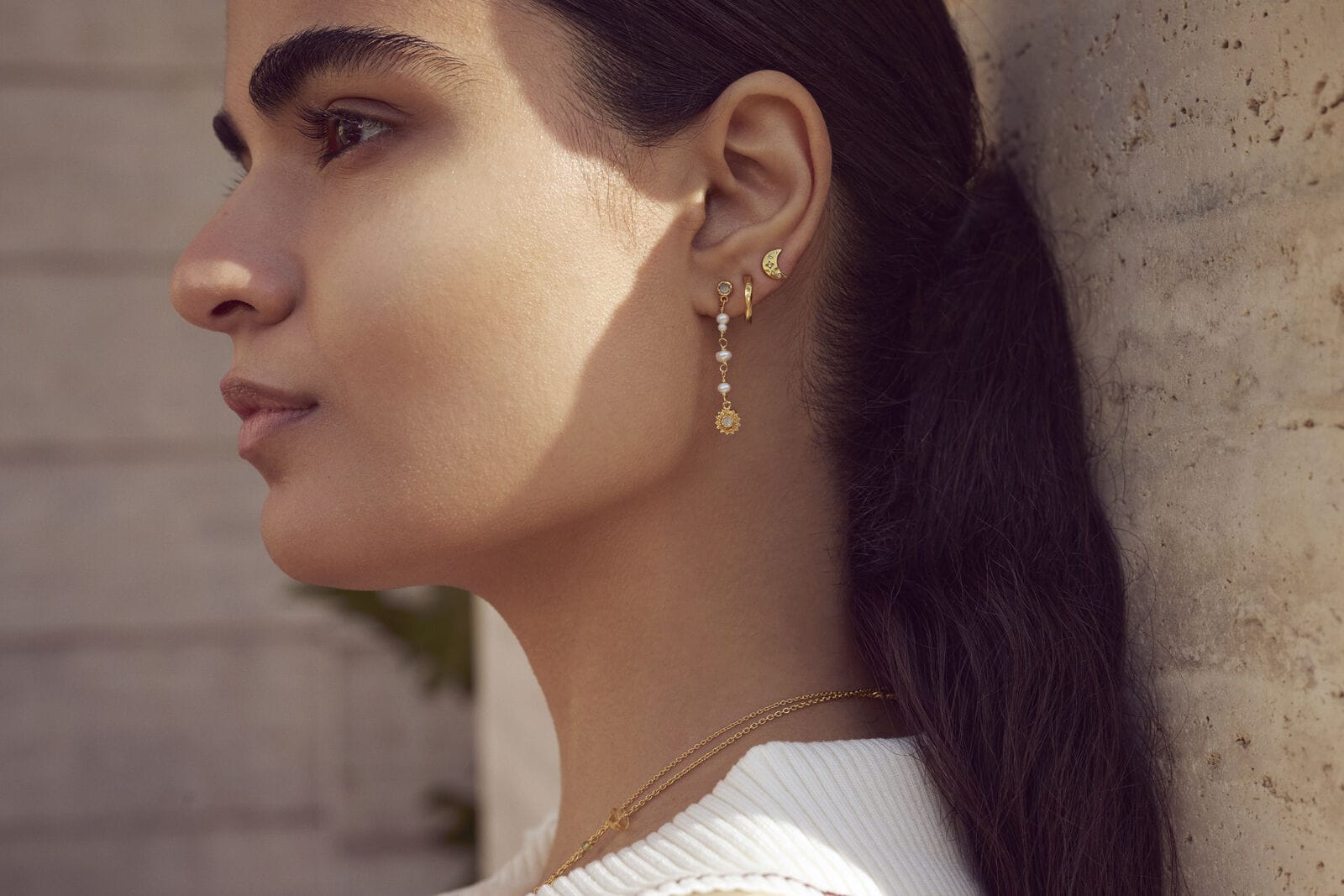 Maanesten Øreringe Sunniva øreringe med sten og perler - Forgyldt 9717a