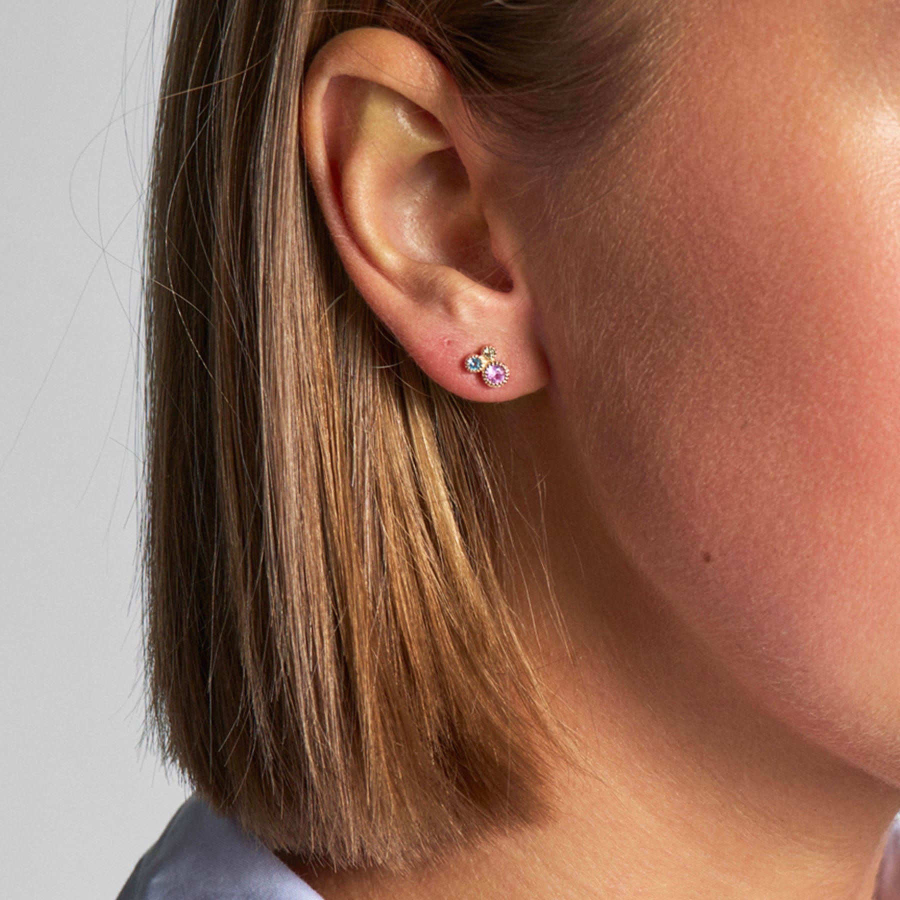 Mads Z Øreringe Luxury Rainbow ørestik med peridot - 14 Karat 1514066