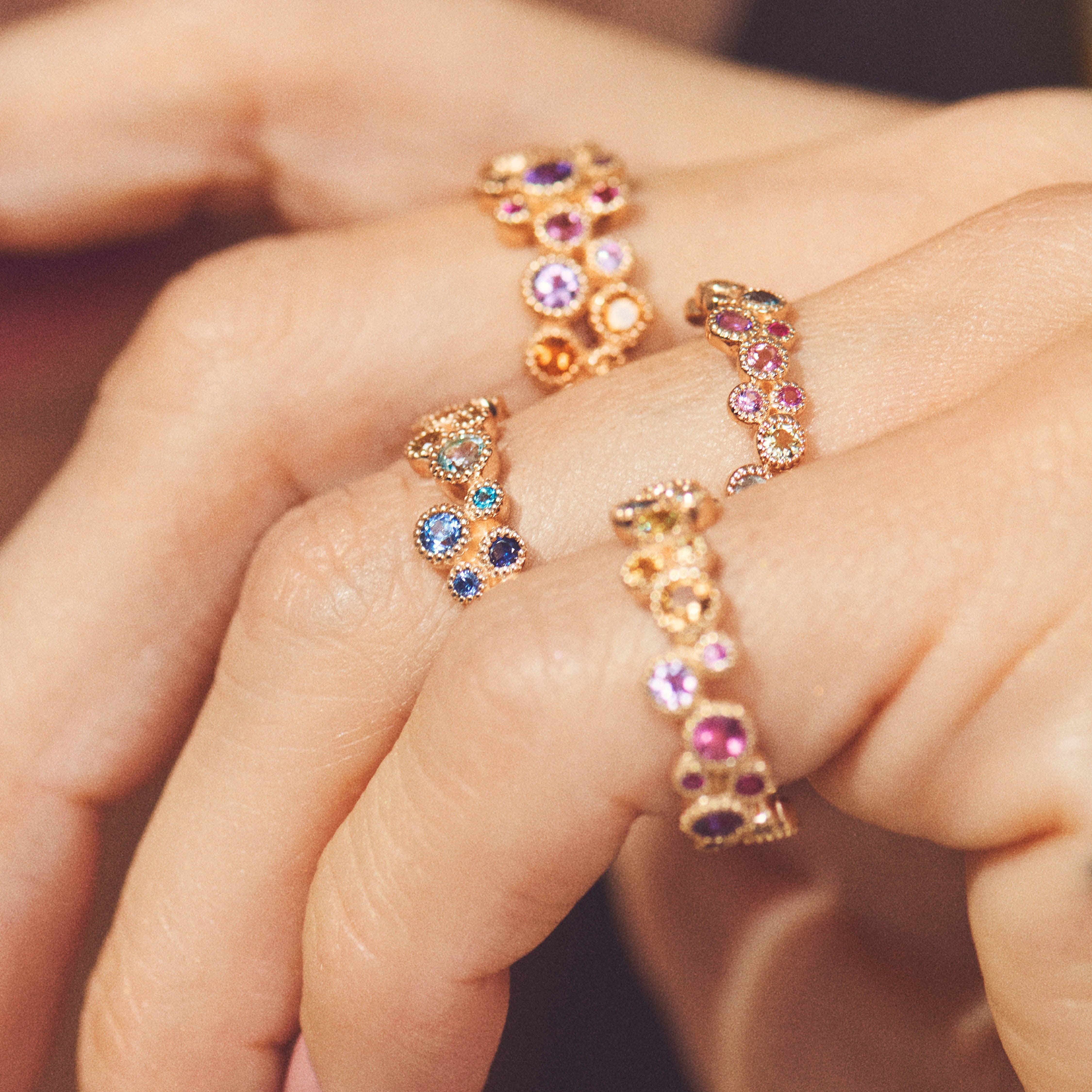 Mads Z Ringe Luxury Rainbow ring med ægte sten - 14 Karat