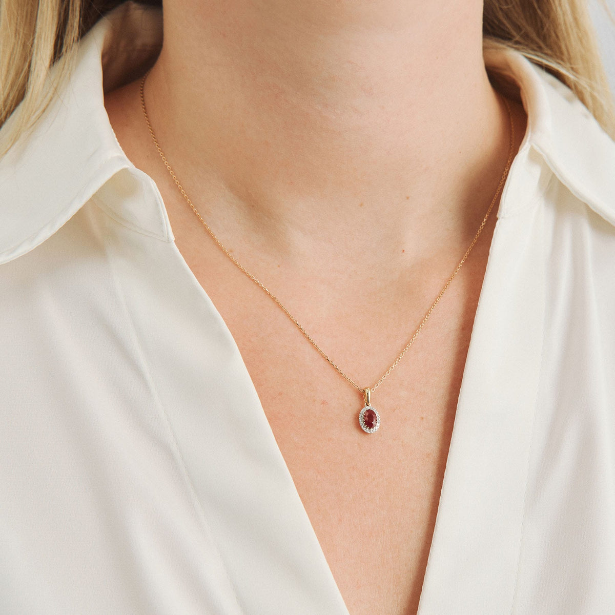 Mads Z Vedhæng Scarlet Bloom vedhæng med 0,07 carat - 14 karat guld 1534079