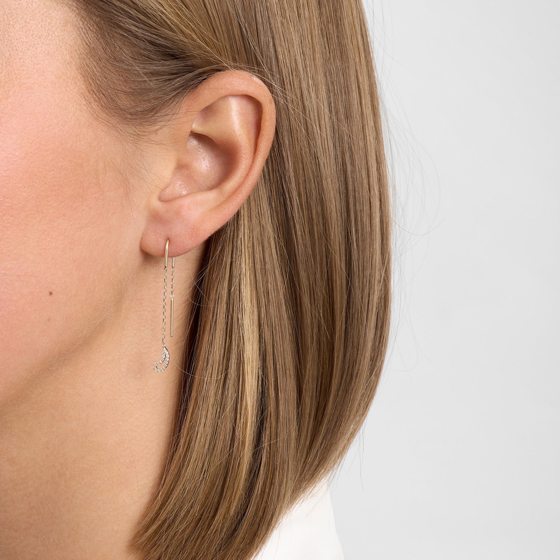 Mads Z Swoosh øreringe - 8 karat 3307025