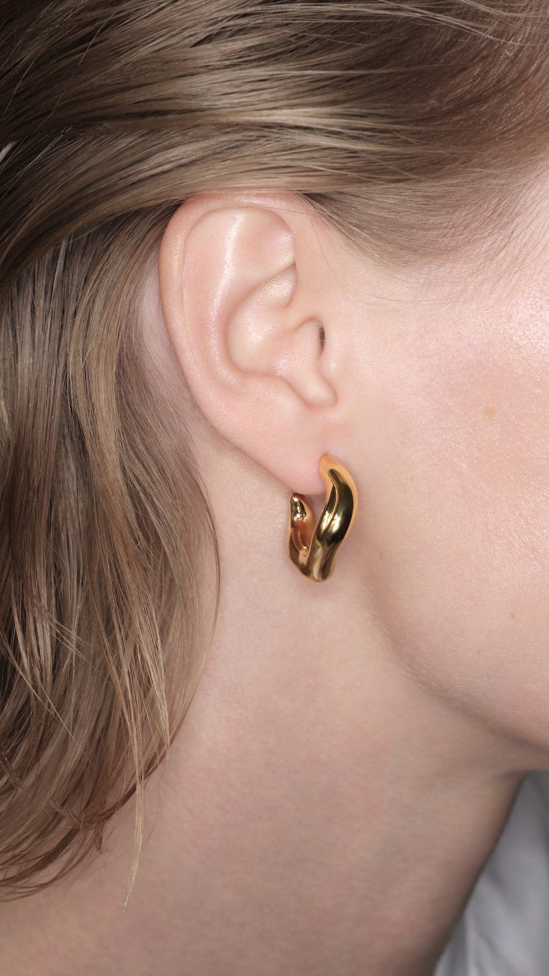 Maria Black Anil Hoop øreringe Large - Forgyldt