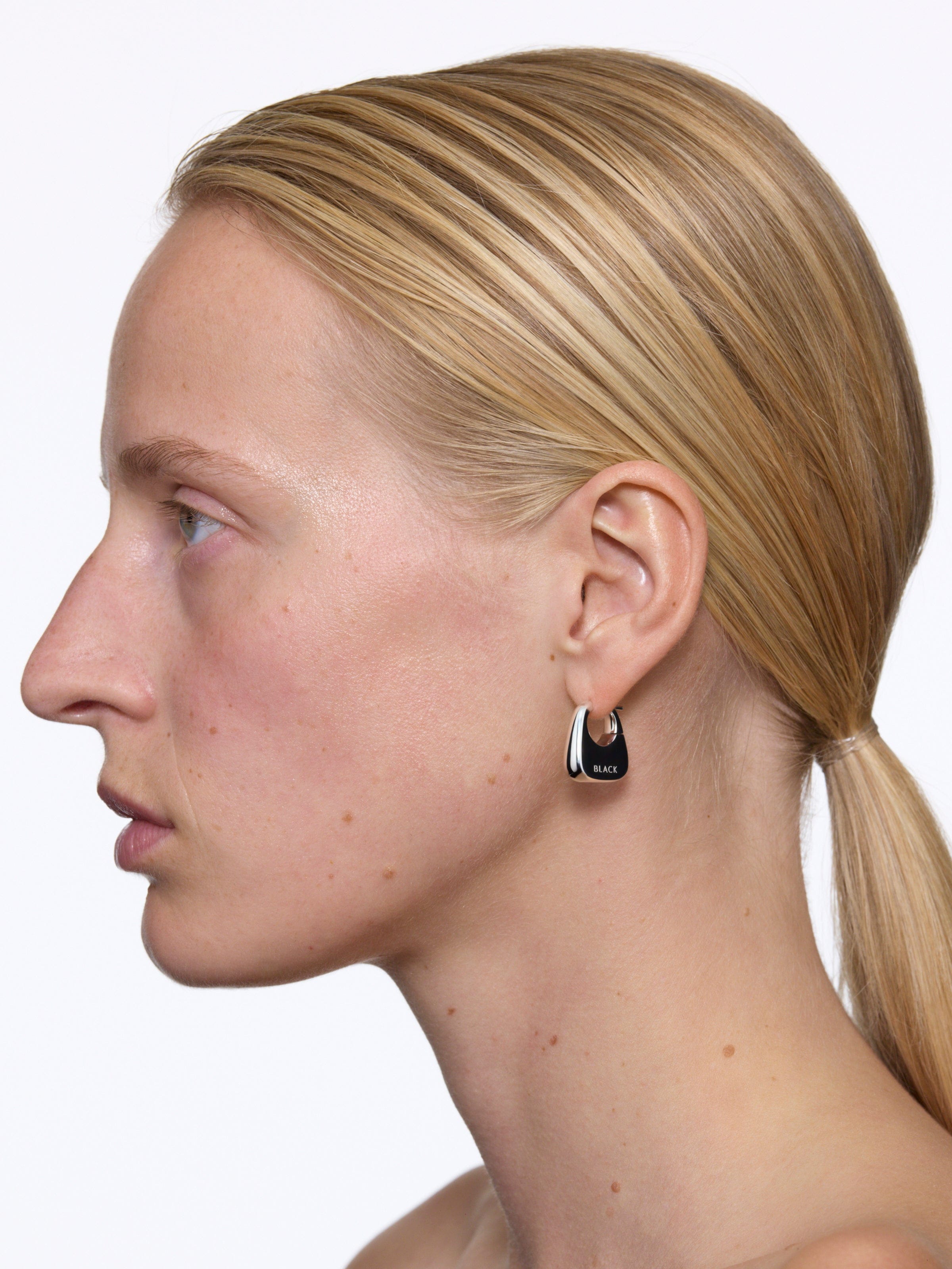 Maria Black Øreringe Tote medium ørering - sølv