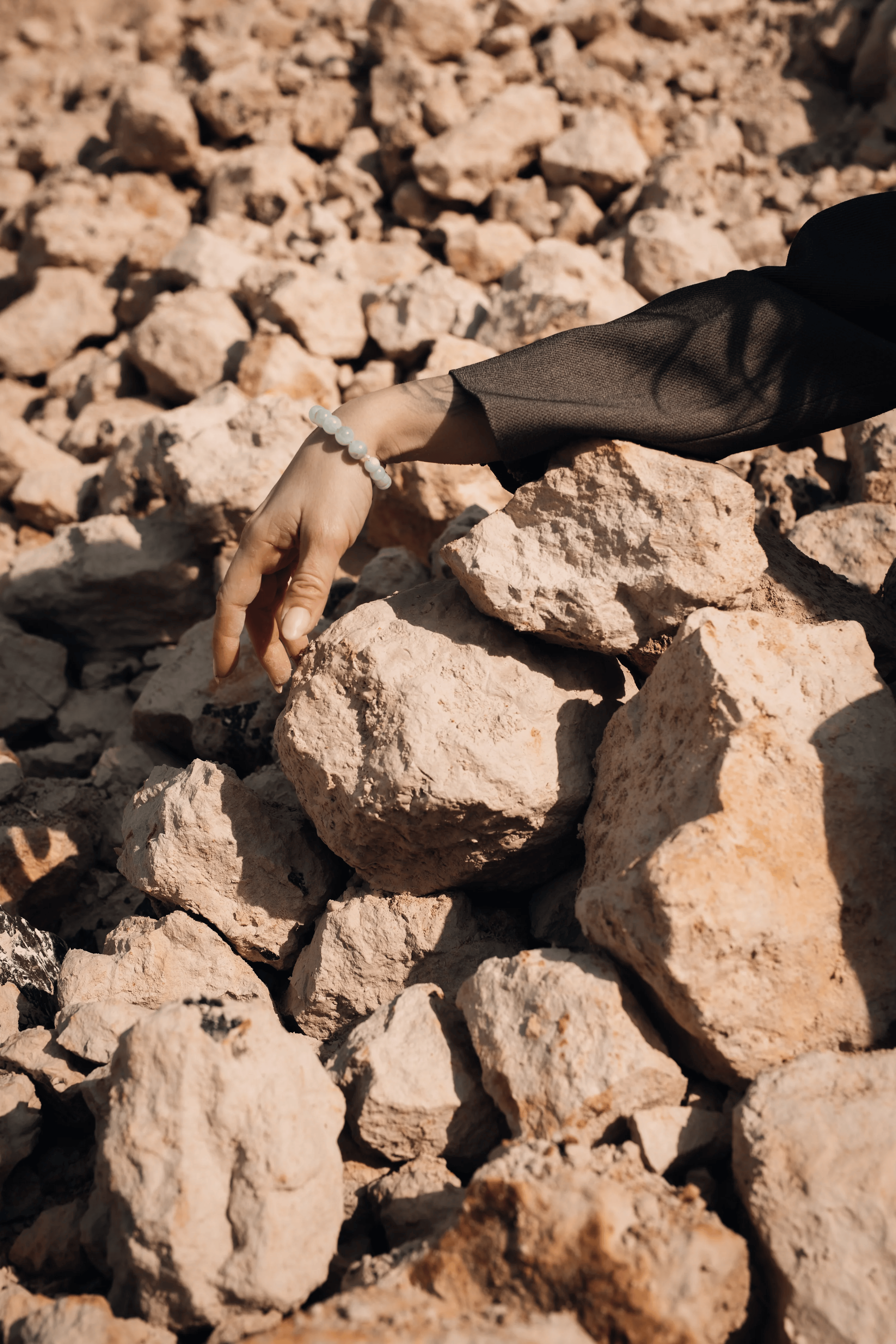 Sorelle Jewellery Armbånd Fearless armbånd med akvamarin - forgyldt