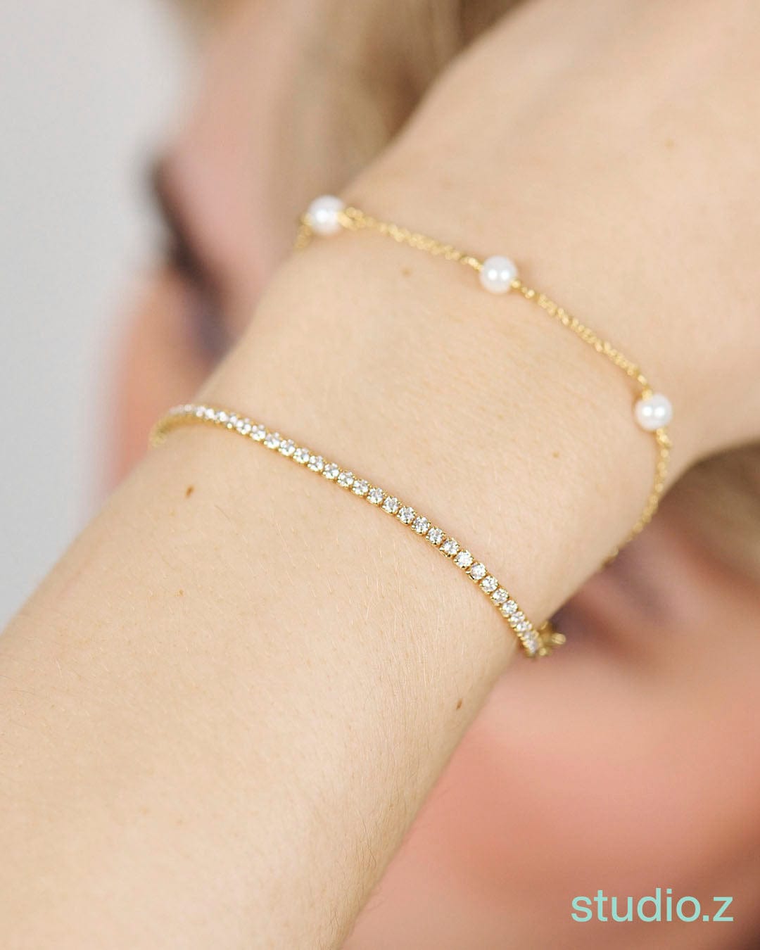 Studio Z Øreringe Tangled ørehænger med perler - forgyldt 7203825